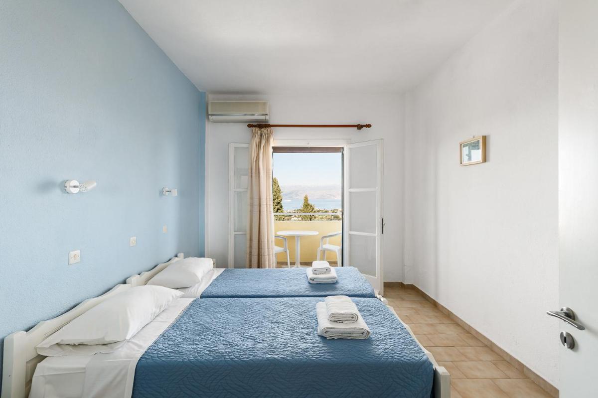 Two-Bedroom Apartment with Sea View photo 2