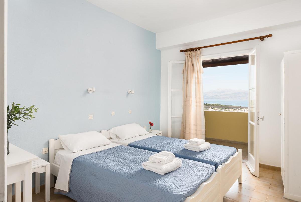 Two-Bedroom Apartment with Sea View photo 3