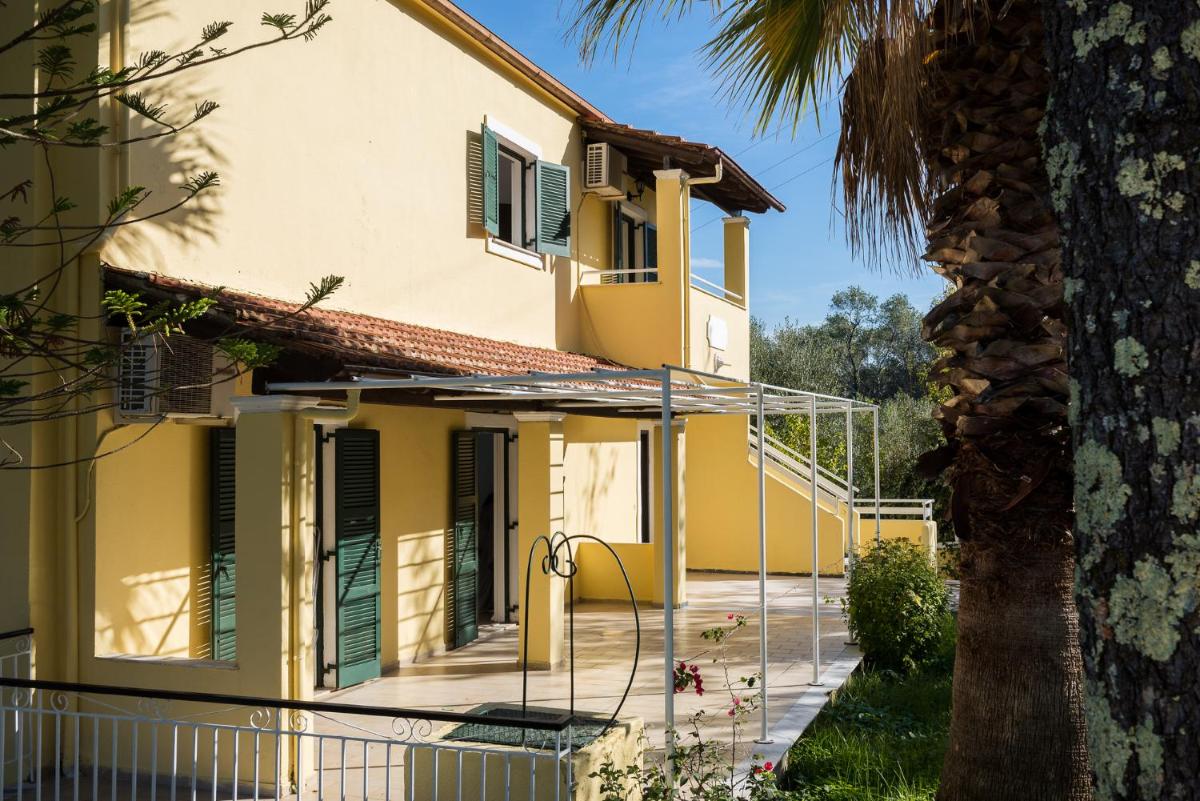 Two-Bedroom Apartment with Garden View photo 3