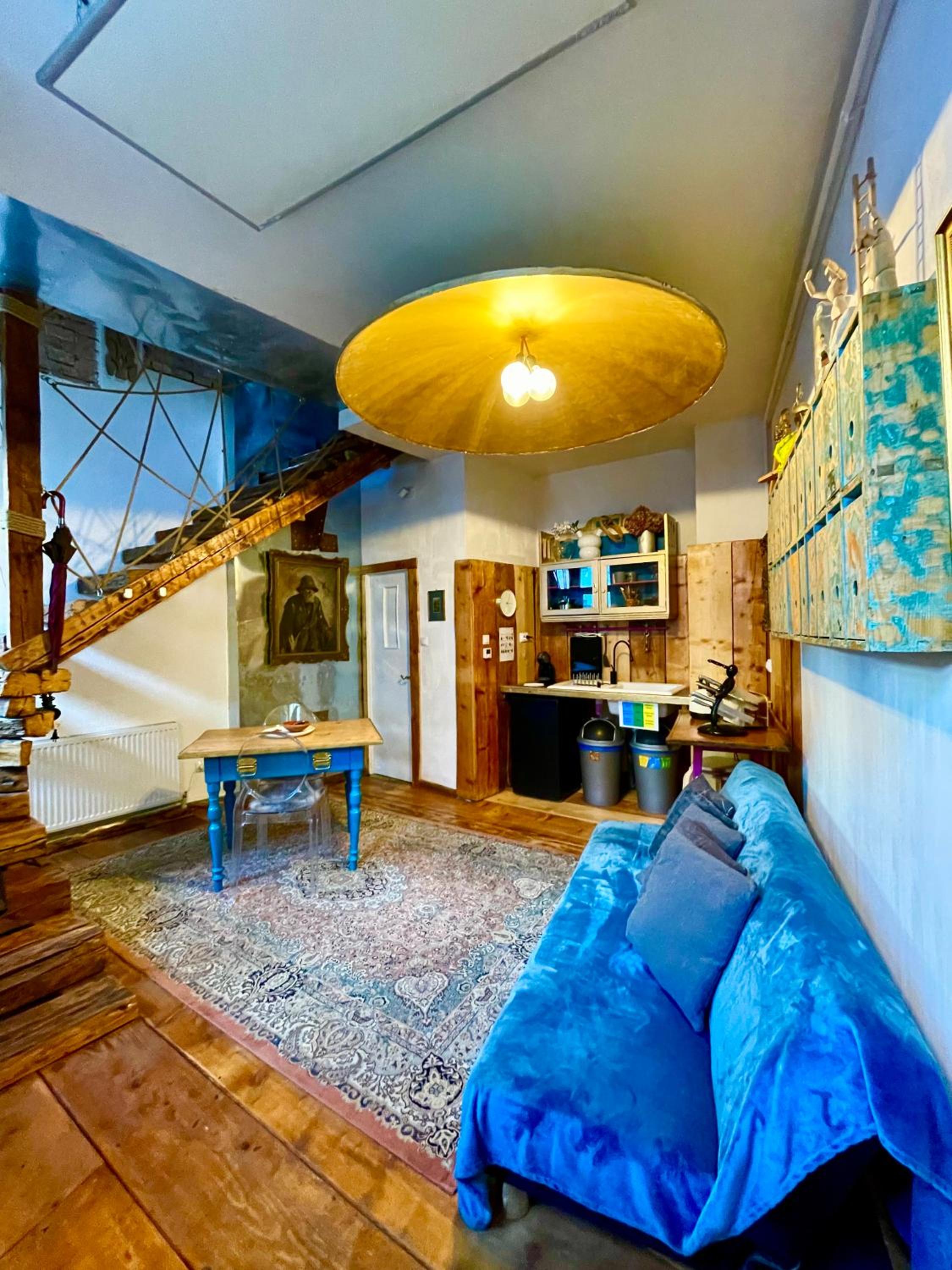 Apartment - Split Level - Photo 10