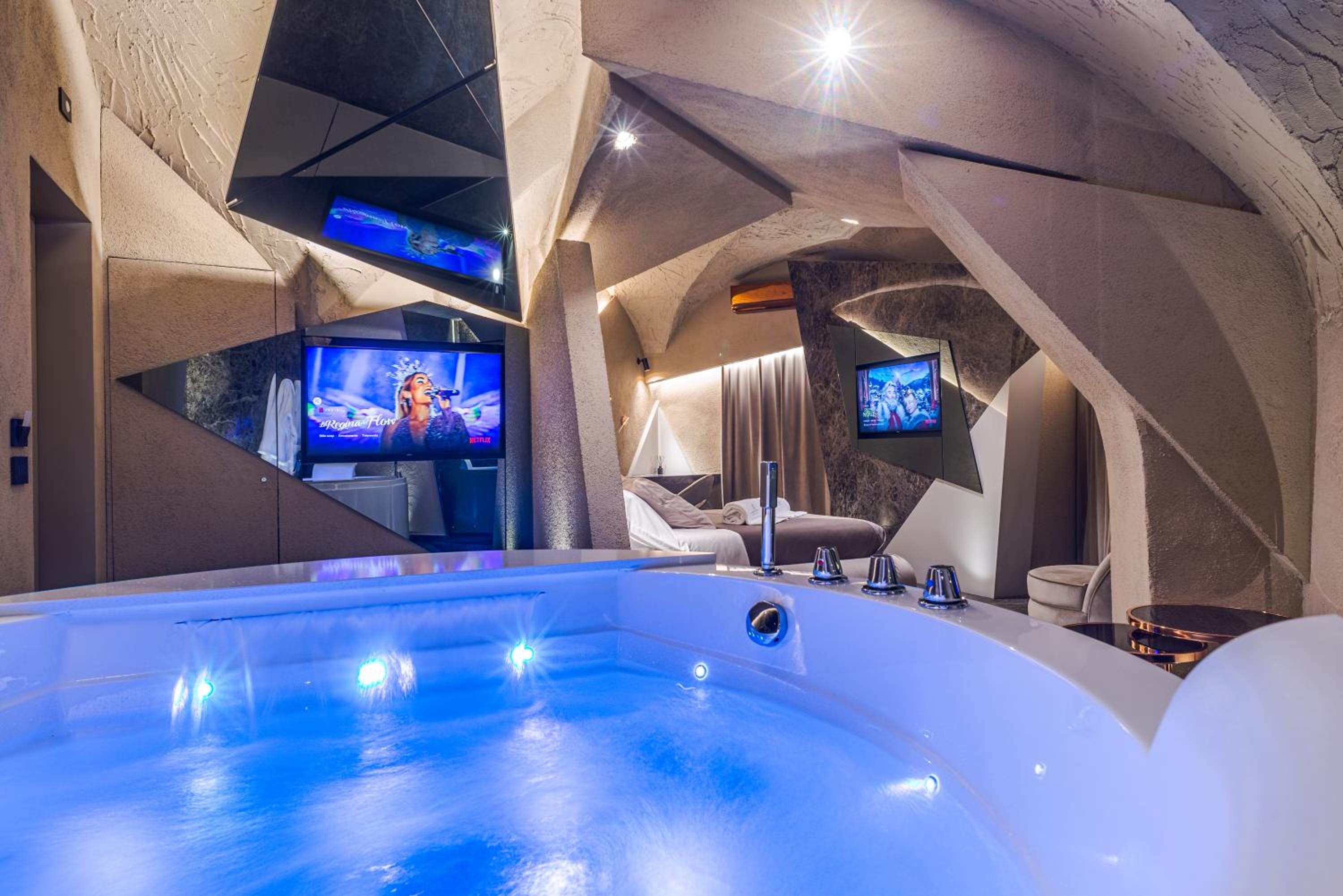 King Room with Spa Bath photo 1
