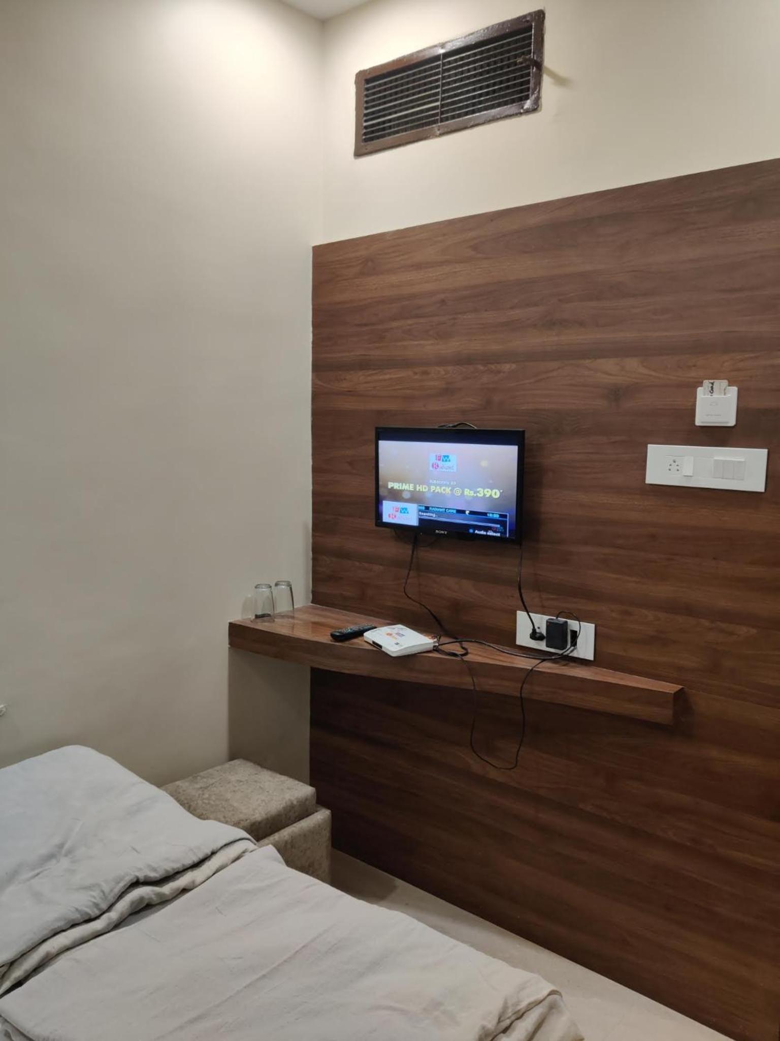 Small Double Room photo 3