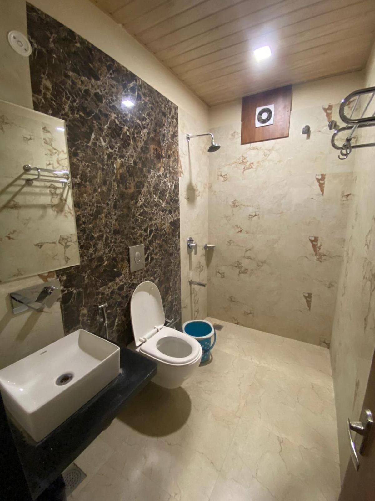Deluxe Double Room - Photo 5