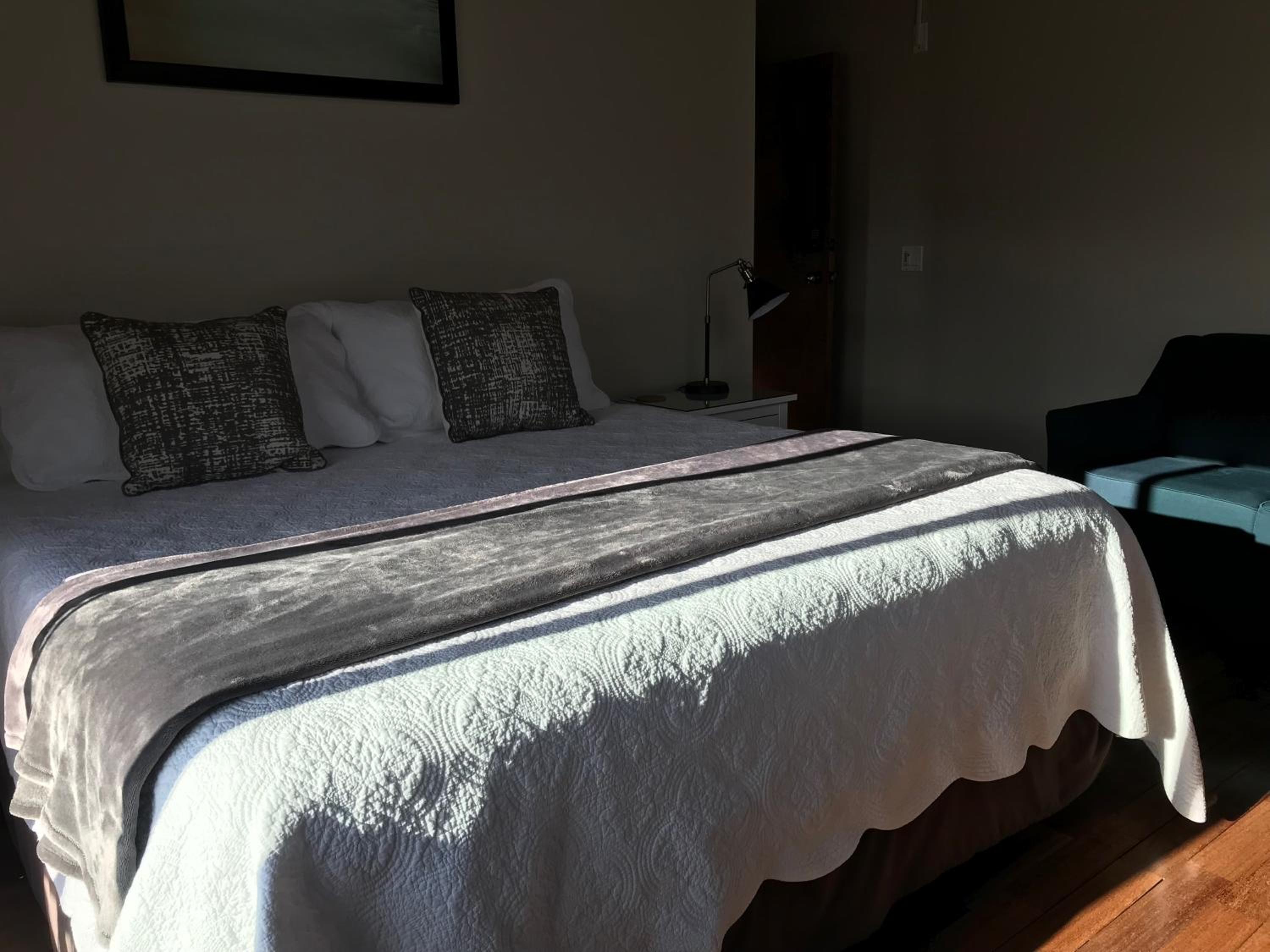 King Room with Street View photo 3