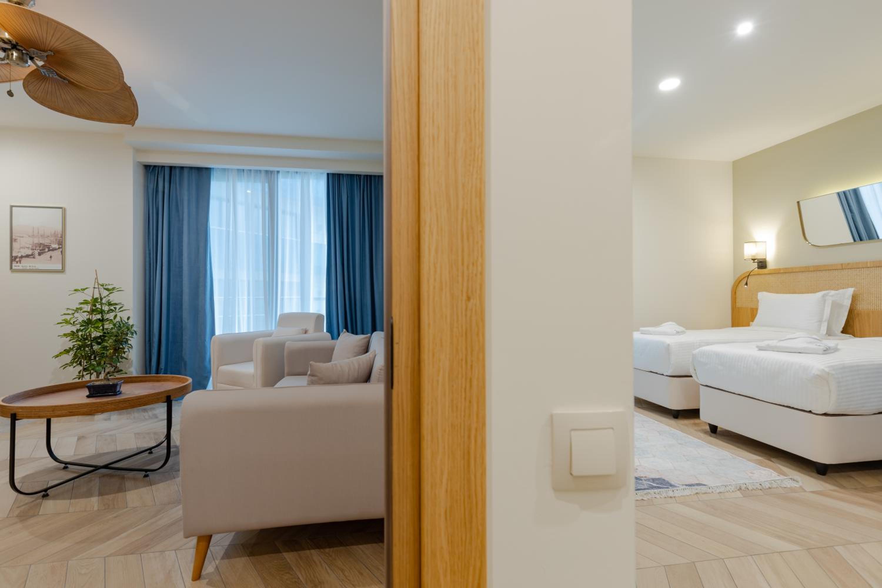 One-Bedroom Suite - Photo 5