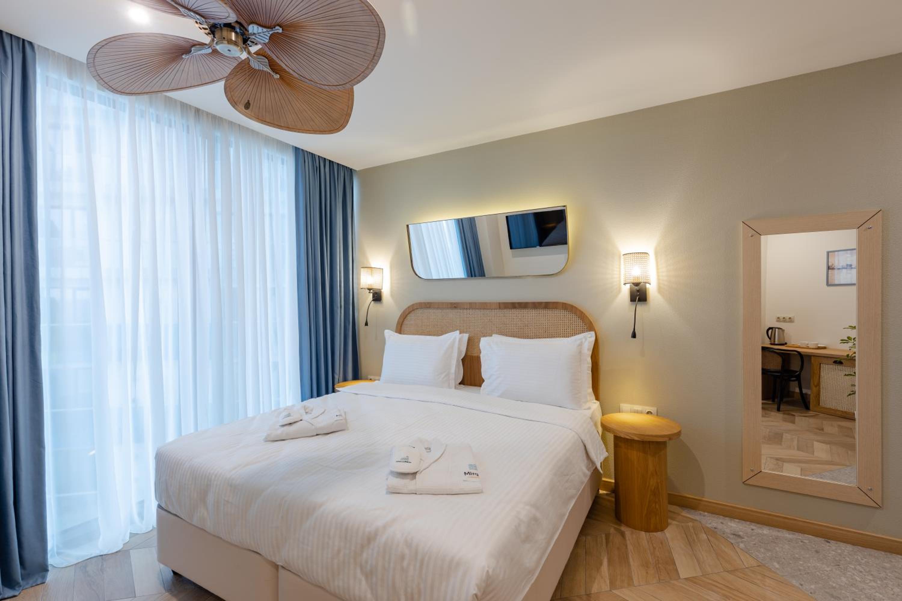 Standard Double Room - Photo 1