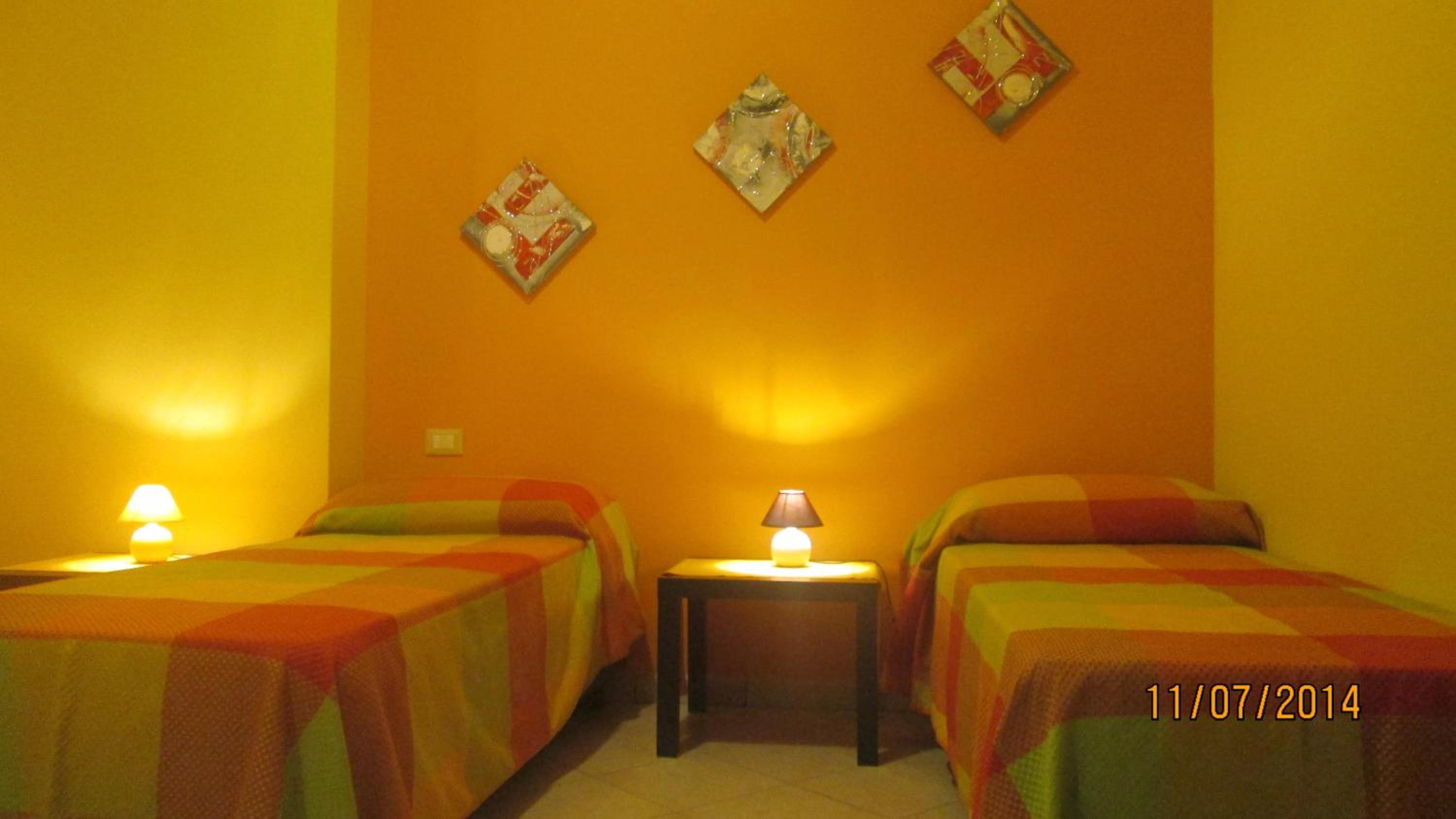 Twin Room with Private Bathroom photo 3