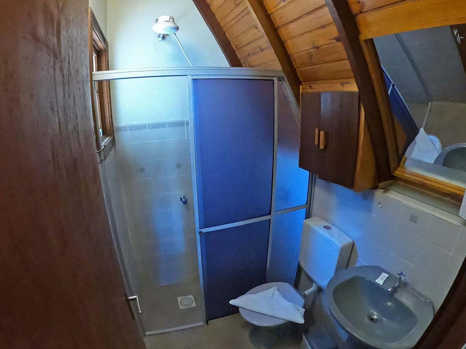 Deluxe Double Room (2 Adults + 1 Child) photo 3