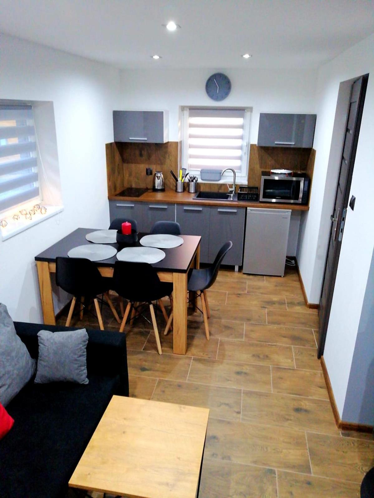 One-Bedroom House photo 1