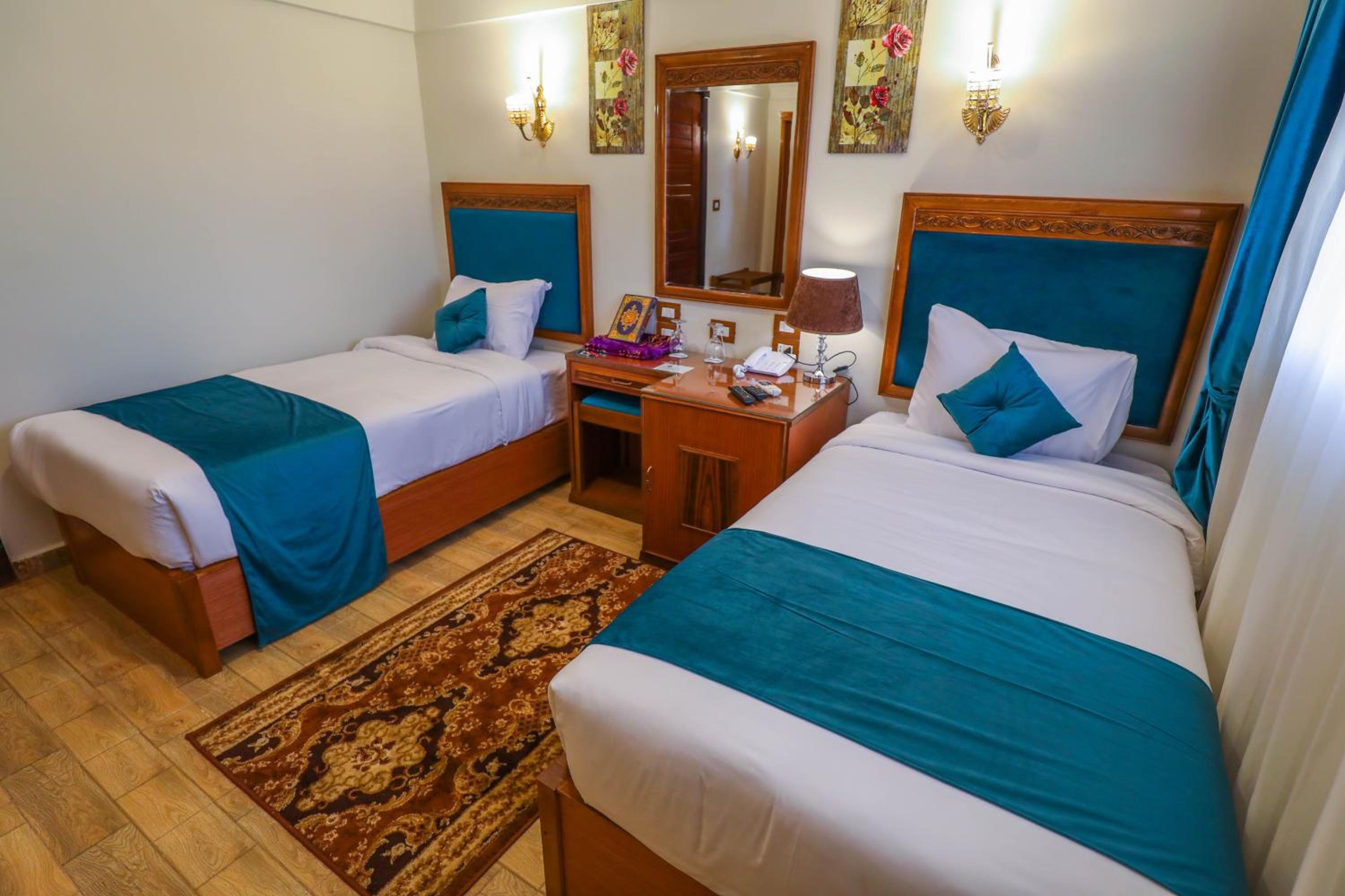 Standard Double or Twin Room - Photo 2