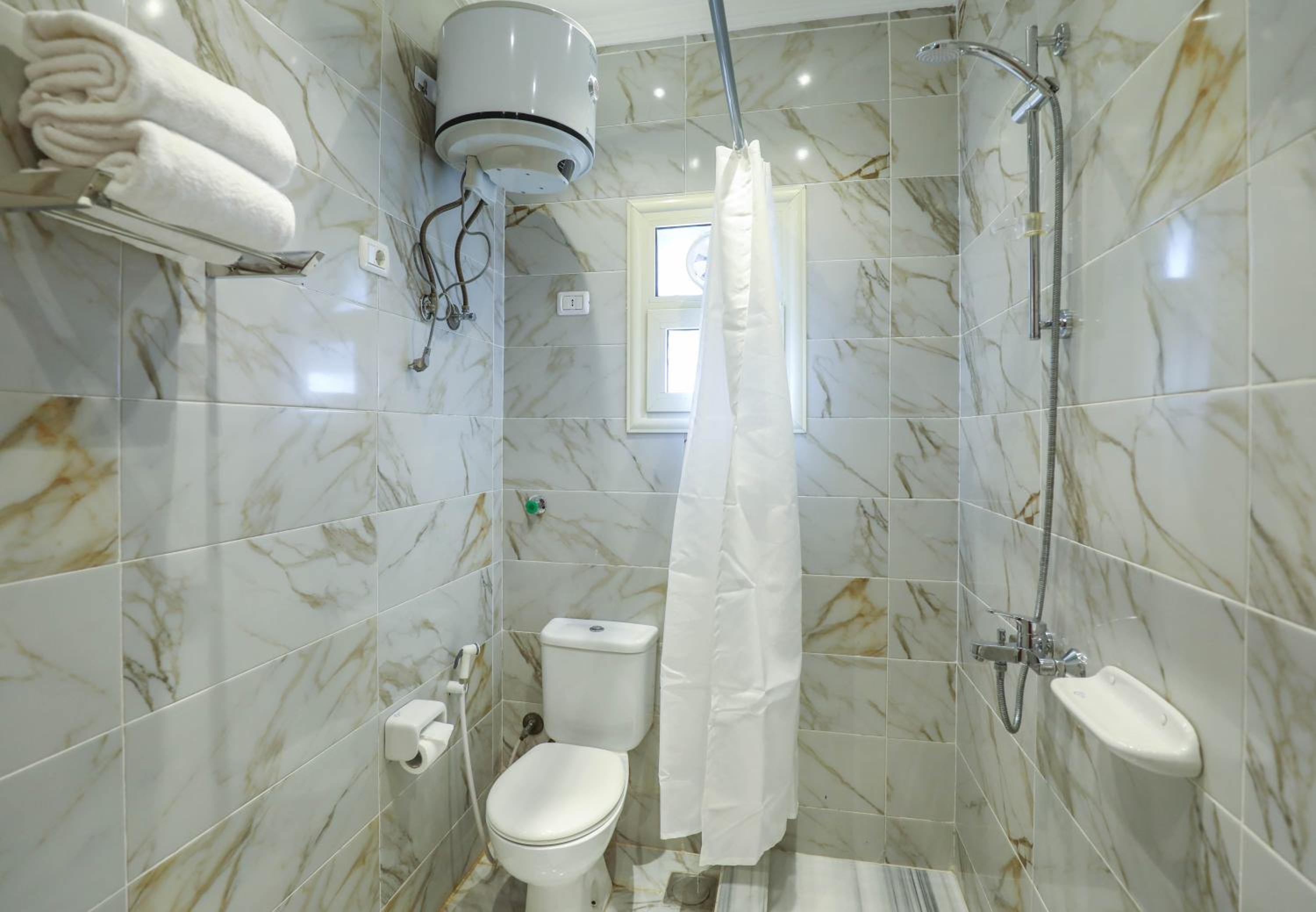 Suite - Photo 3