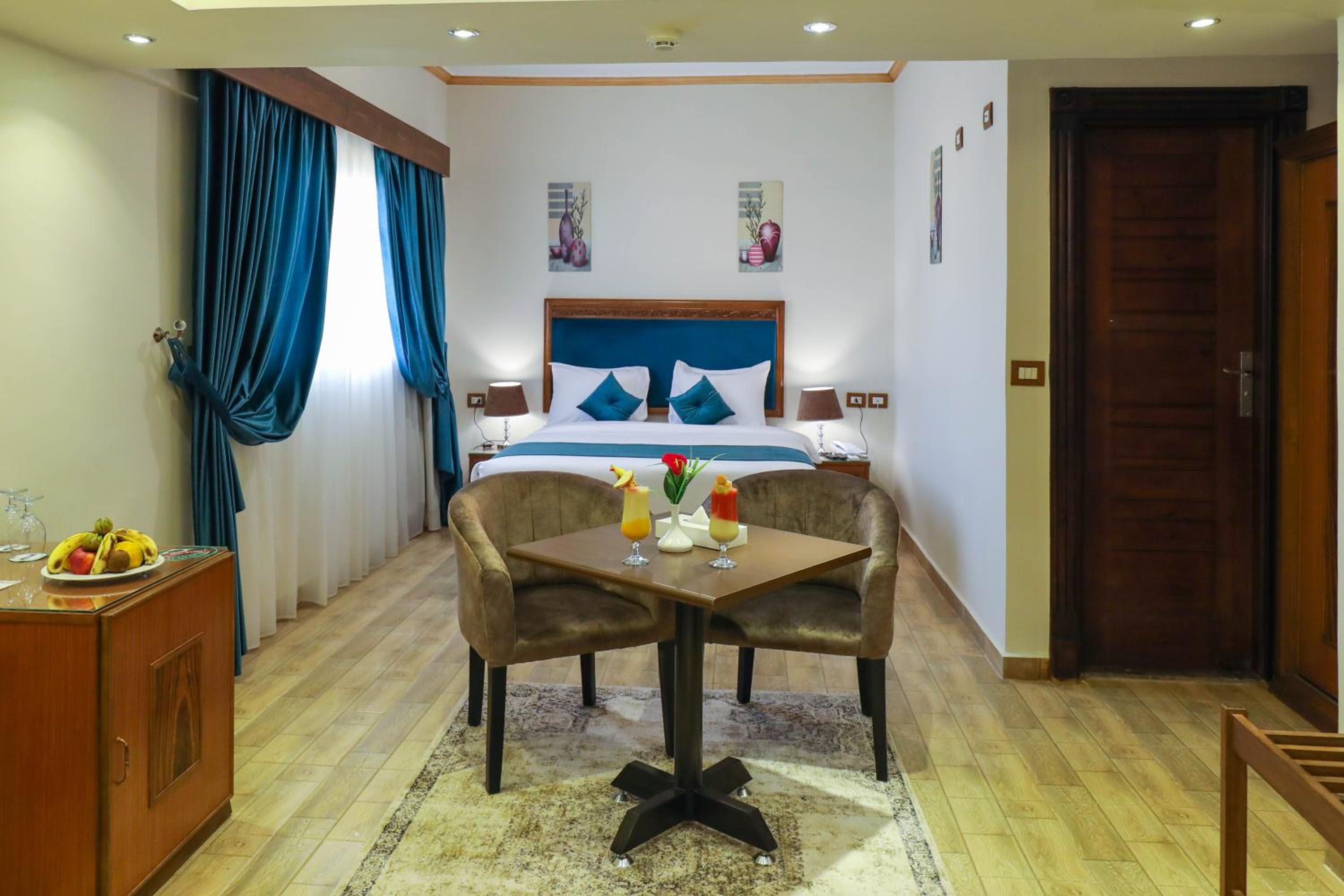 Suite - Photo 6