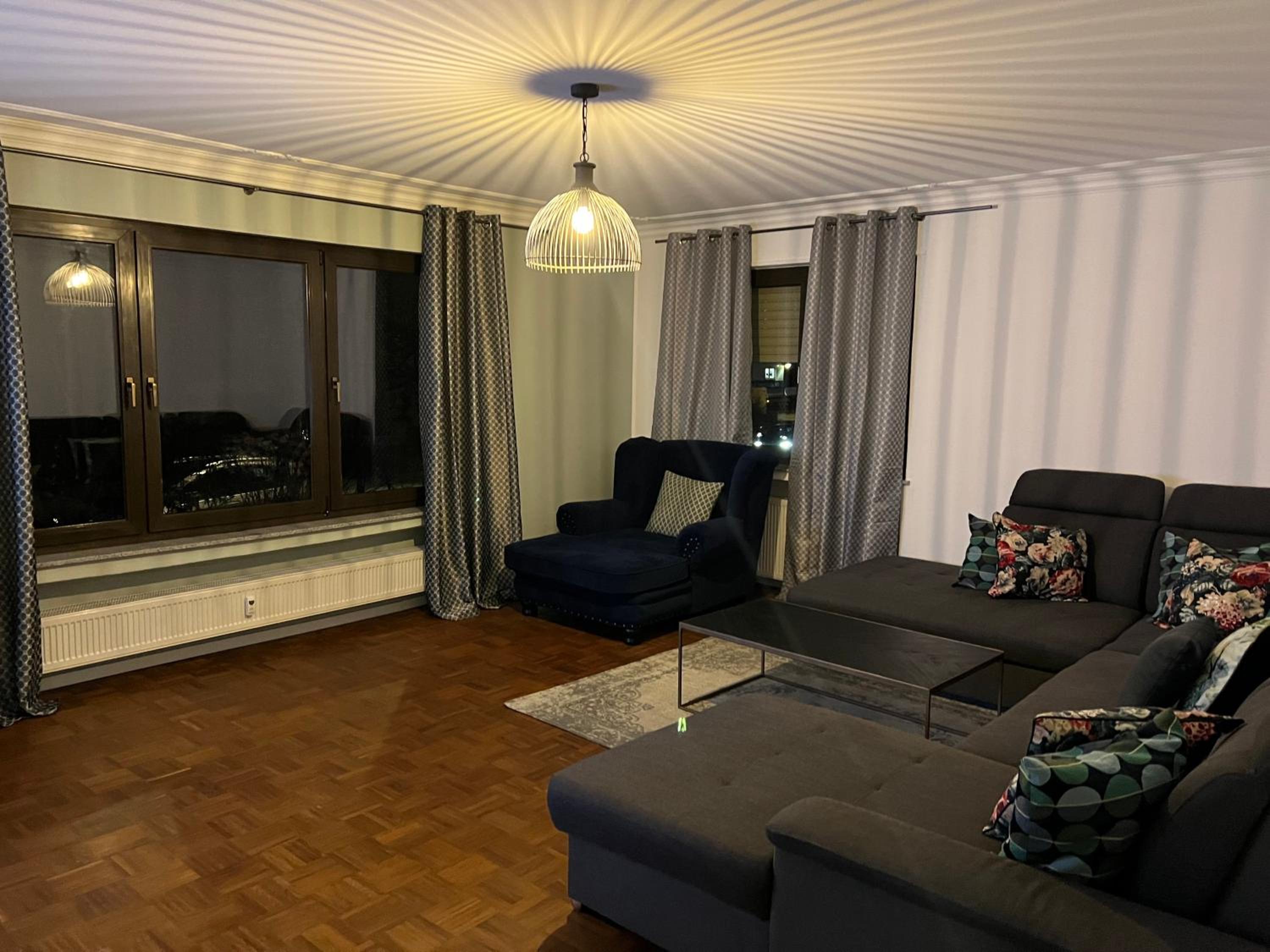 Apartment with Balcony - Photo 9