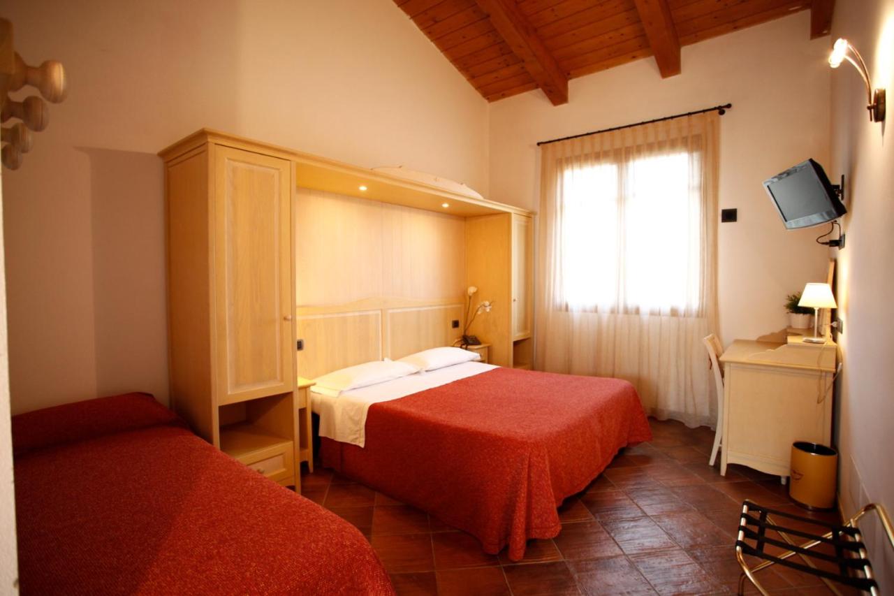 Triple Room photo 2