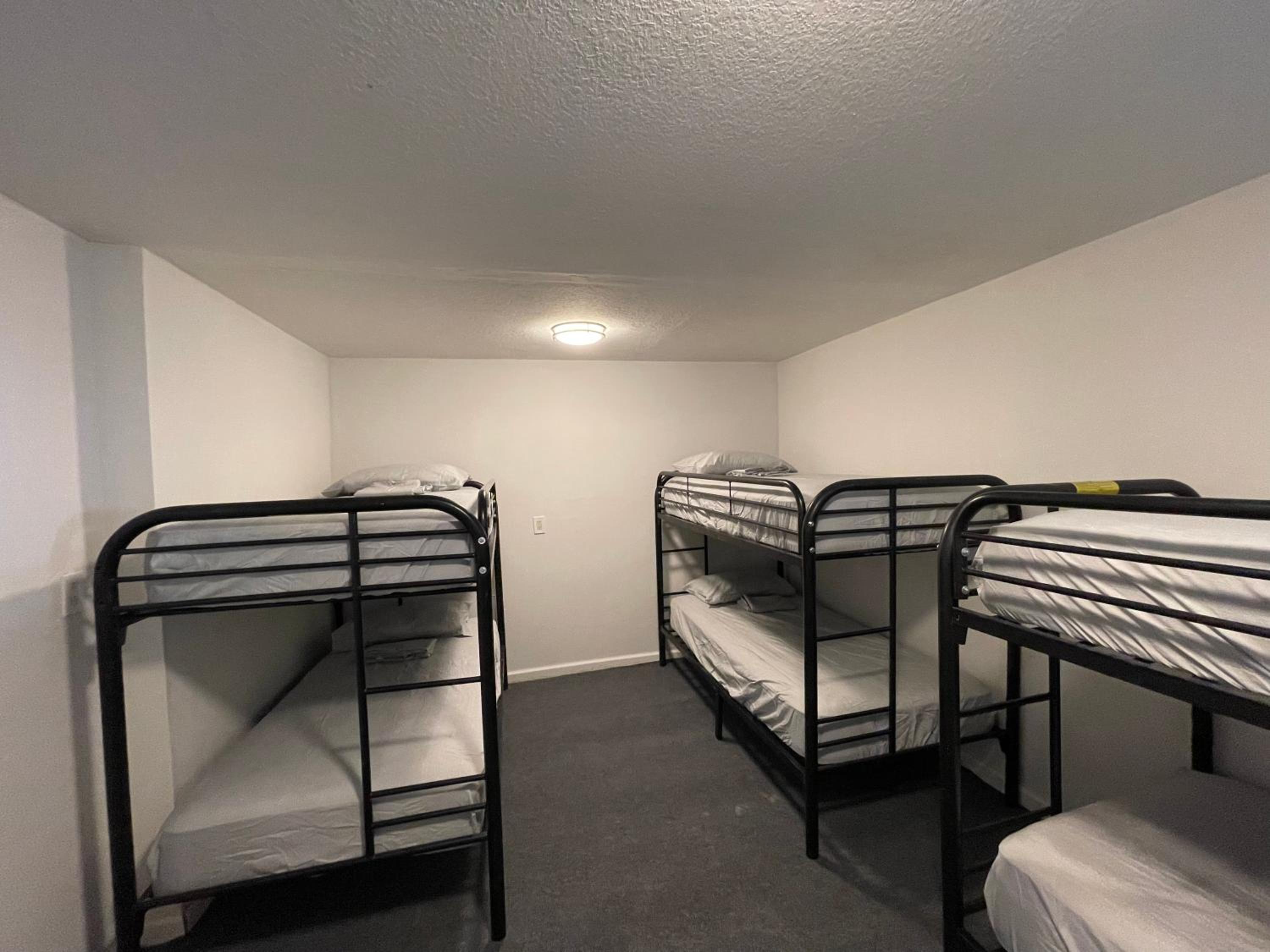 Bed In 6-Bed Dormitory Room photo 1