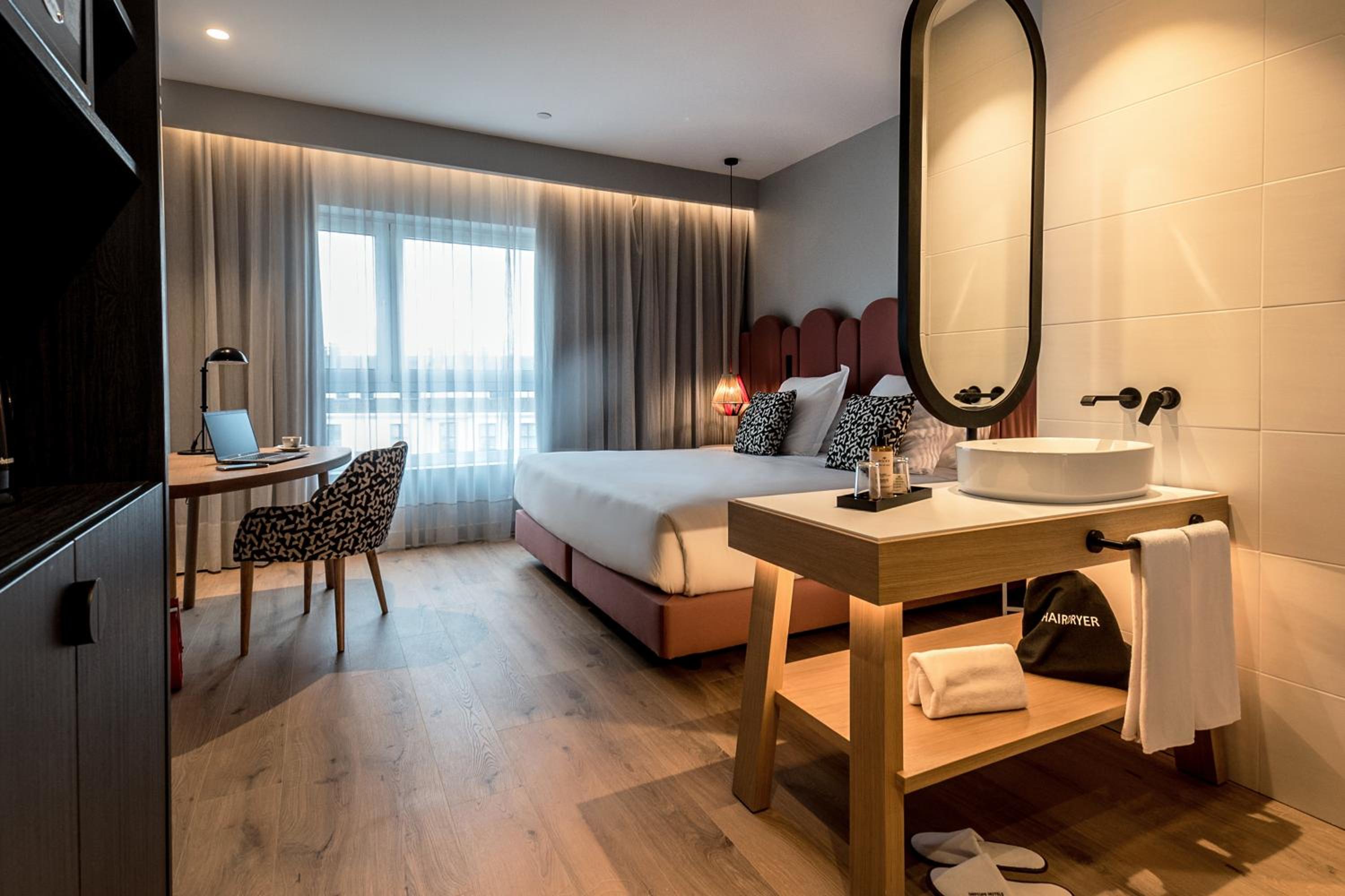 Superior Room - Photo 9