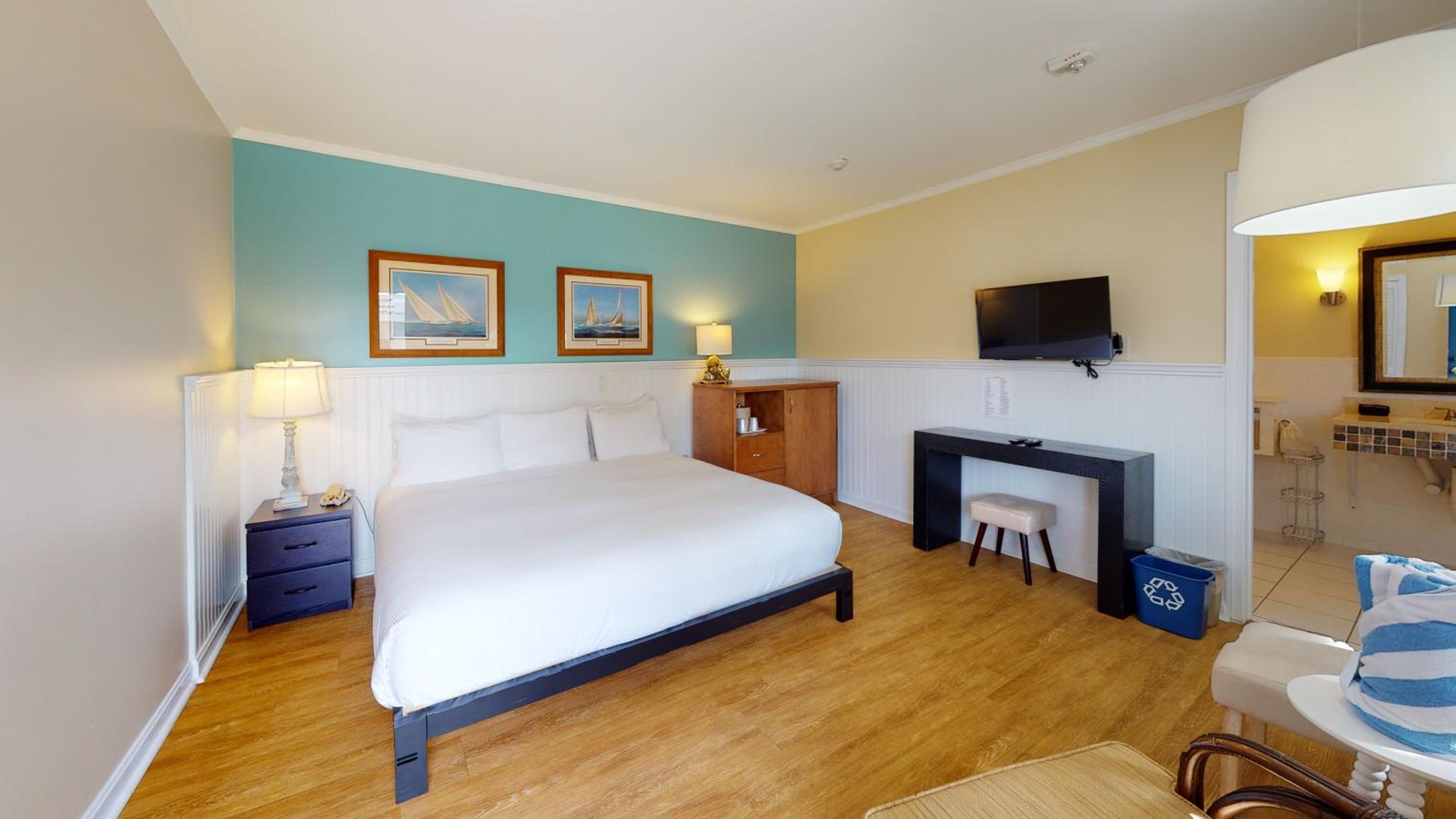 King Room - Disability Access photo 2