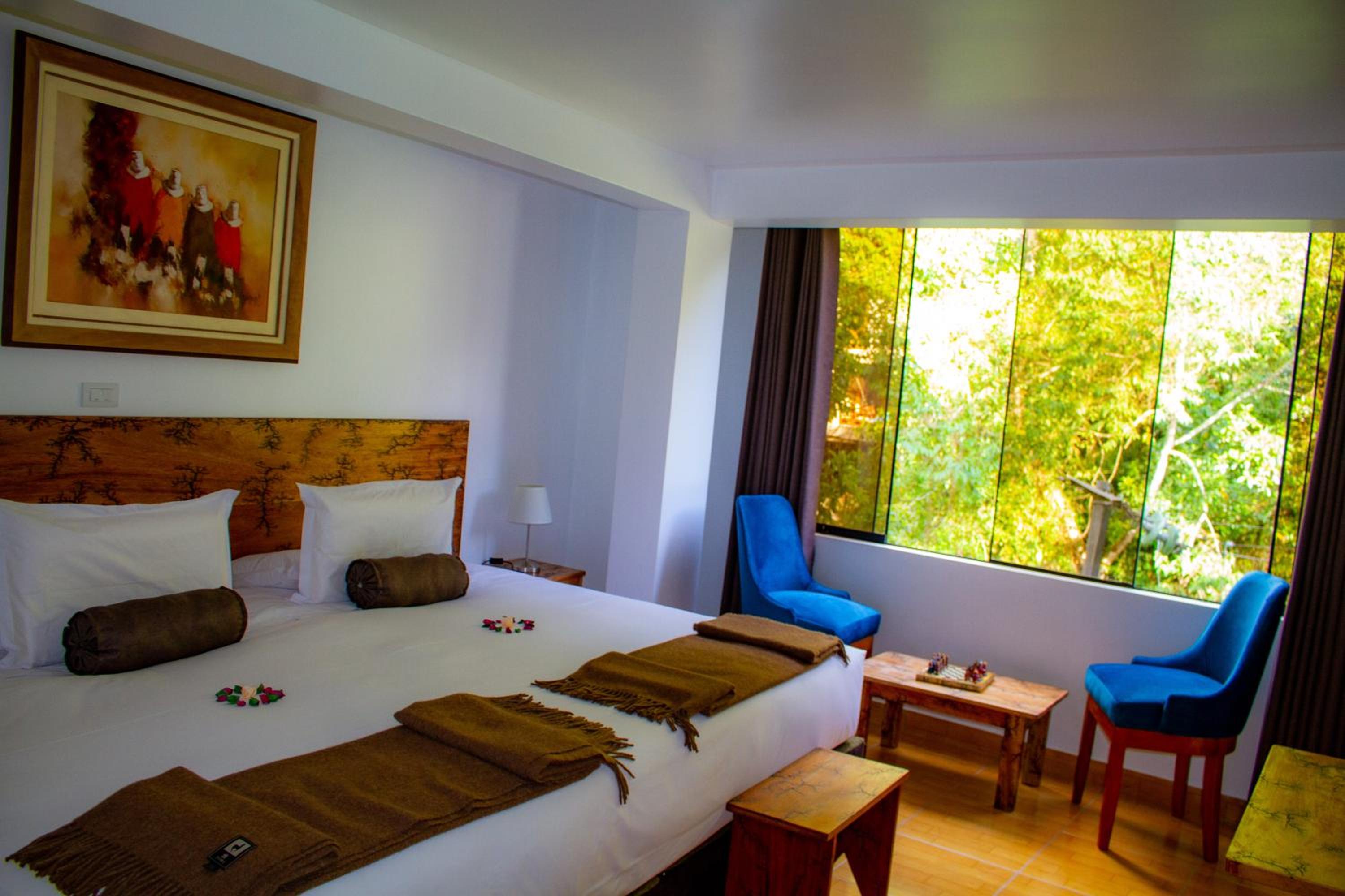 Superior King Room - Photo 15