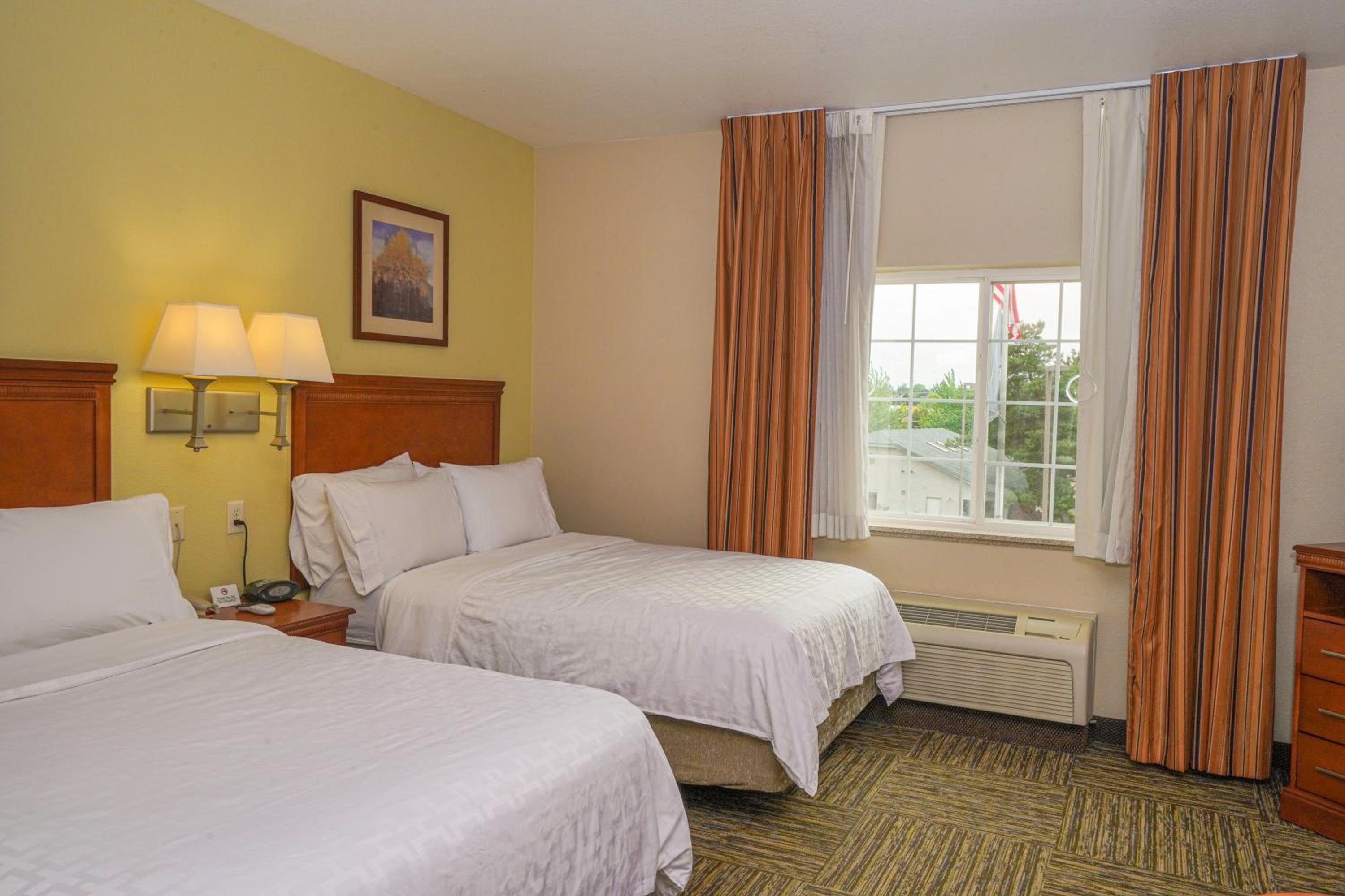 Studio Suite with Two Double Beds - Accessible - Photo 7