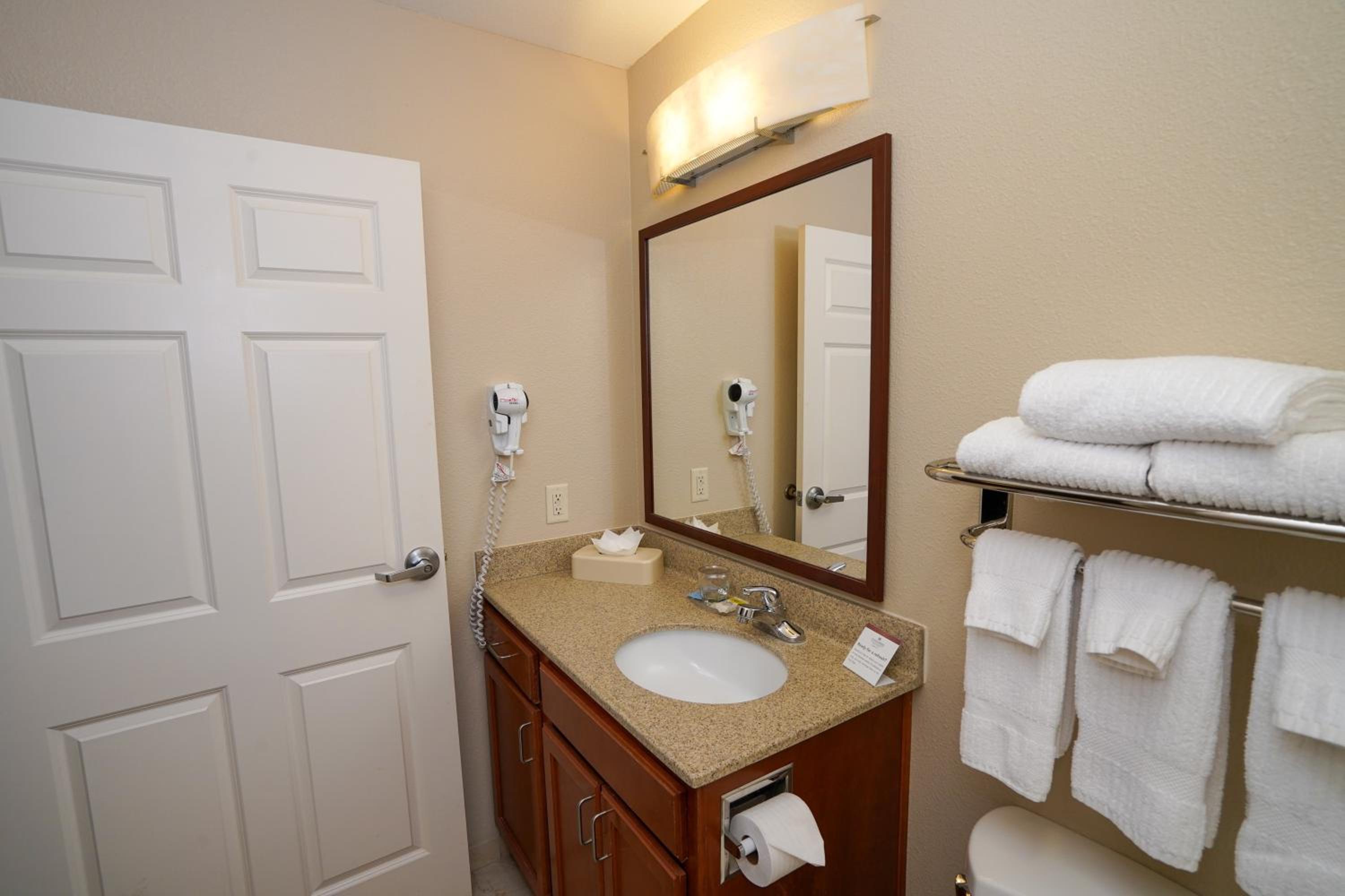 Studio Queen Suite - Photo 5