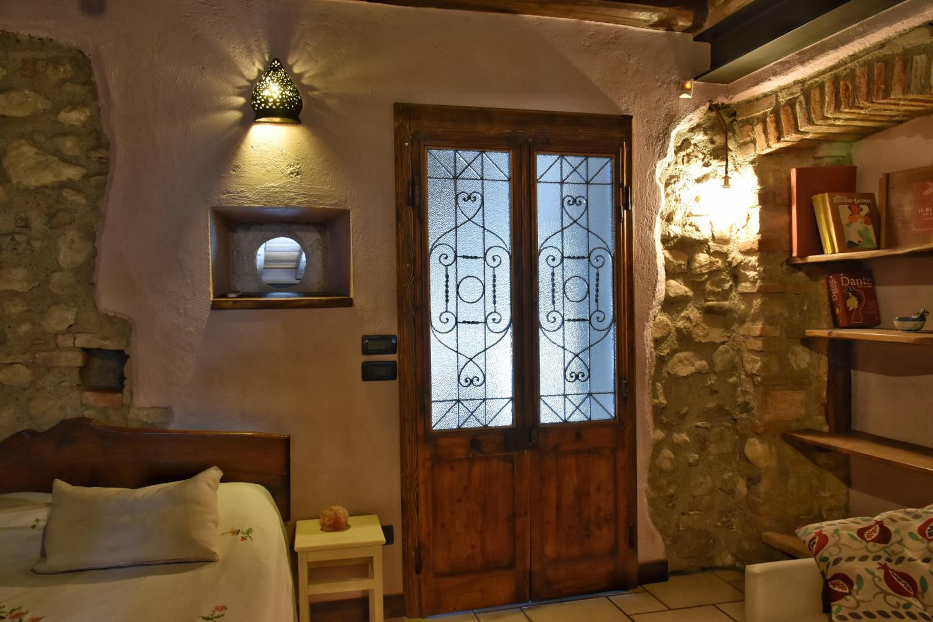 Double Room with Private Bathroom photo 1