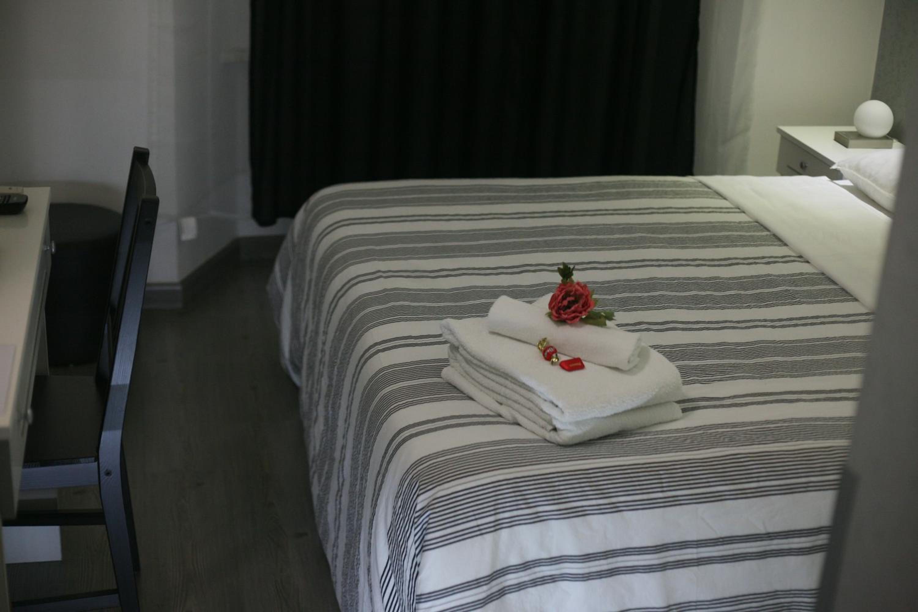 Double Room with Private External Toilet photo 2