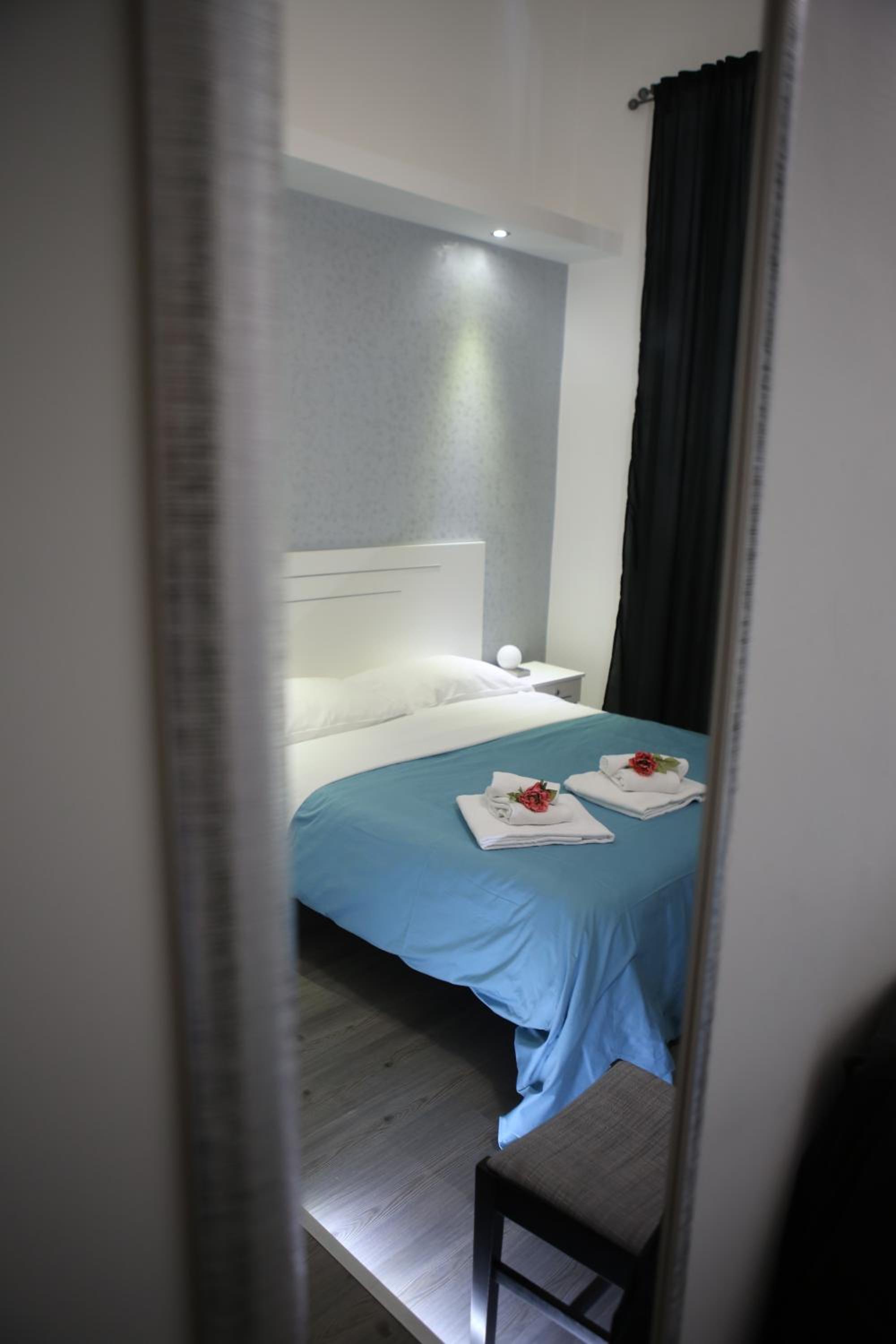 Double Room with Private External Toilet  photo 3