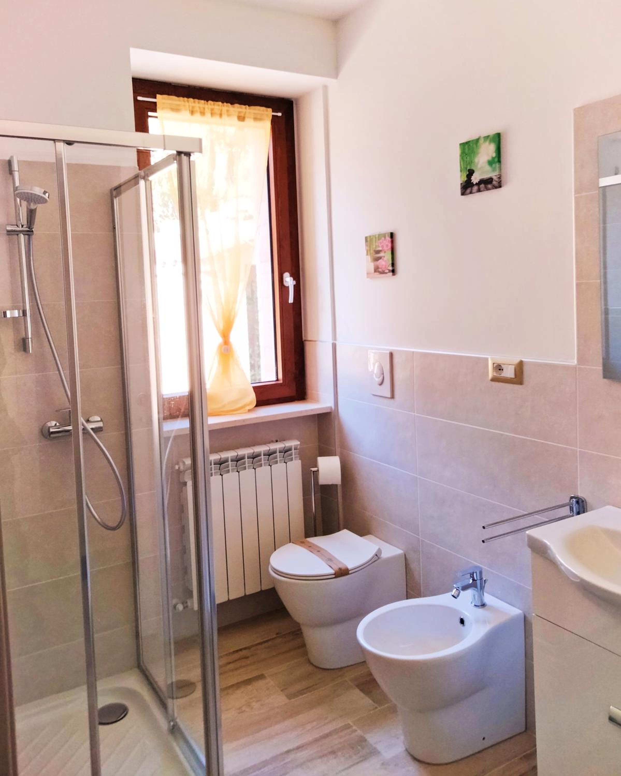 Single Room with Private External Bathroom photo 2