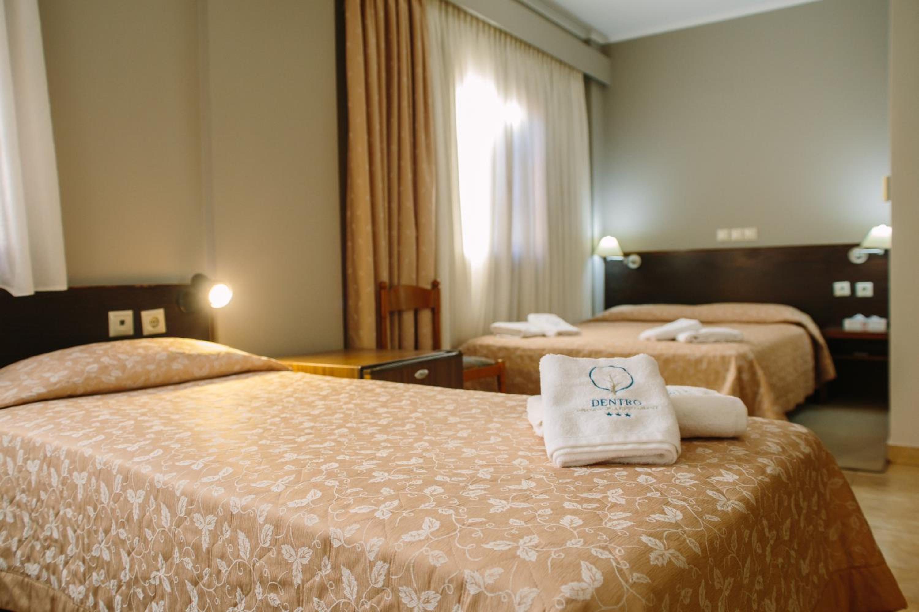 Quadruple Room - Photo 5