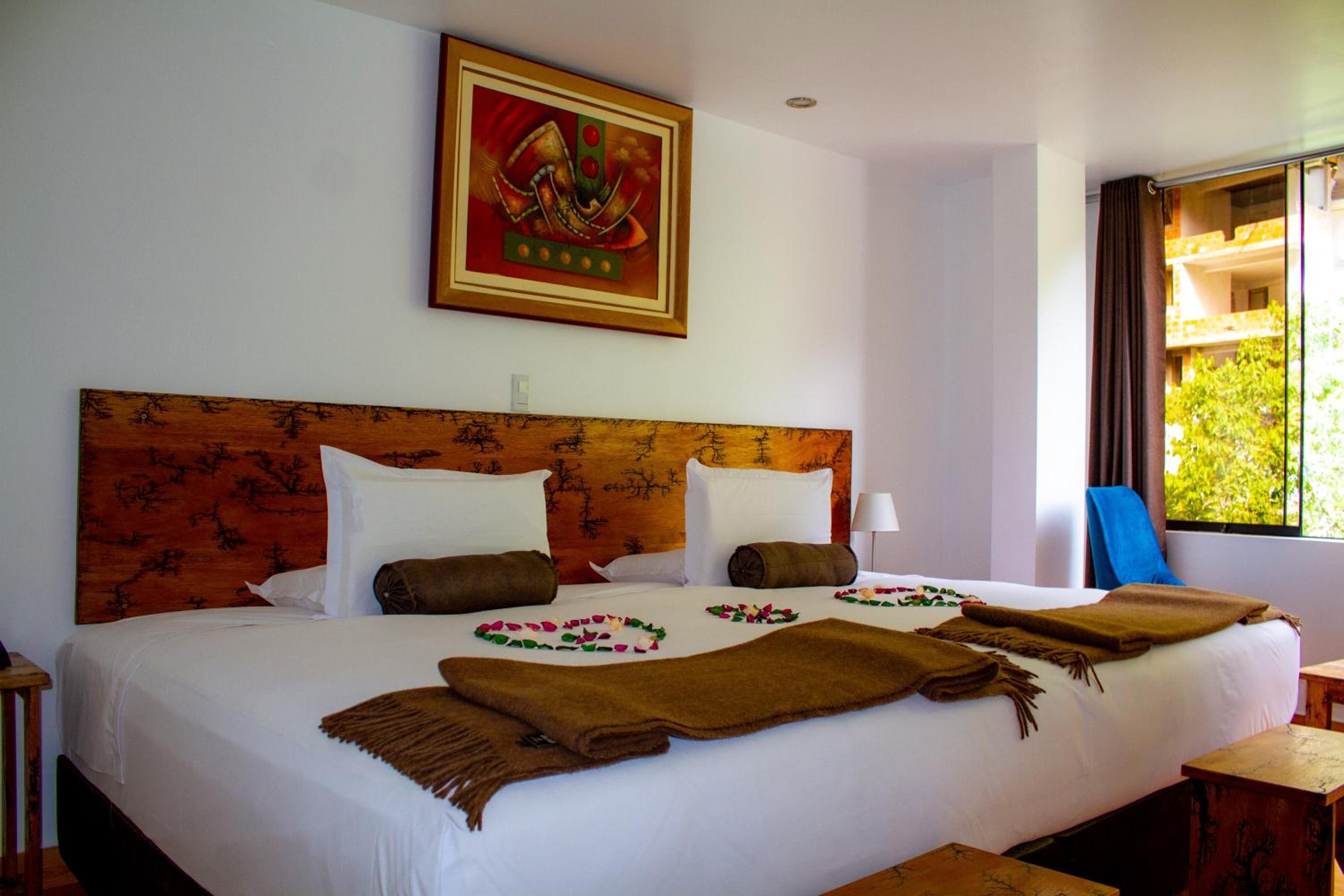 Superior King Room - Photo 16