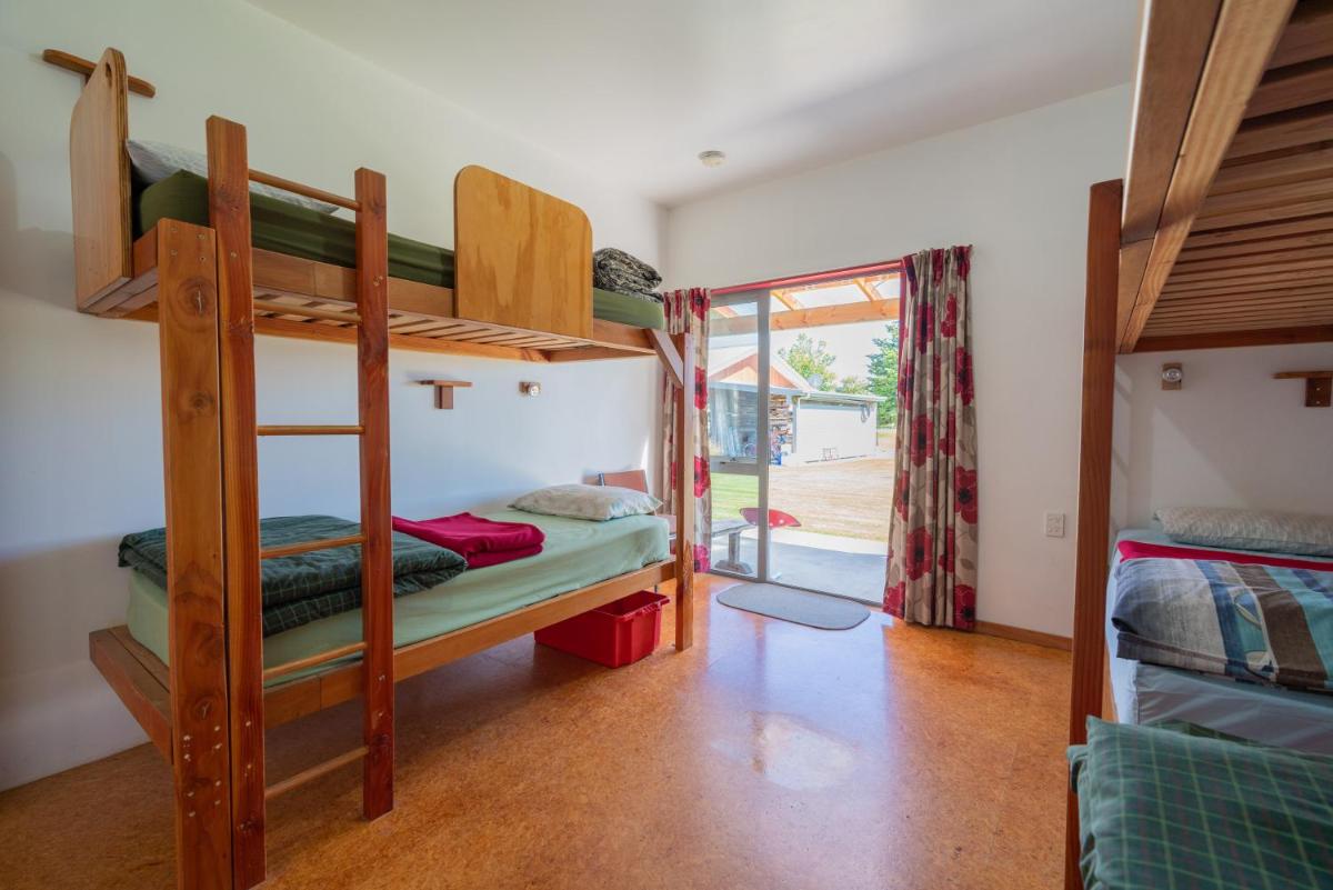 Single Bed in Mixed Dormitory Room photo 2