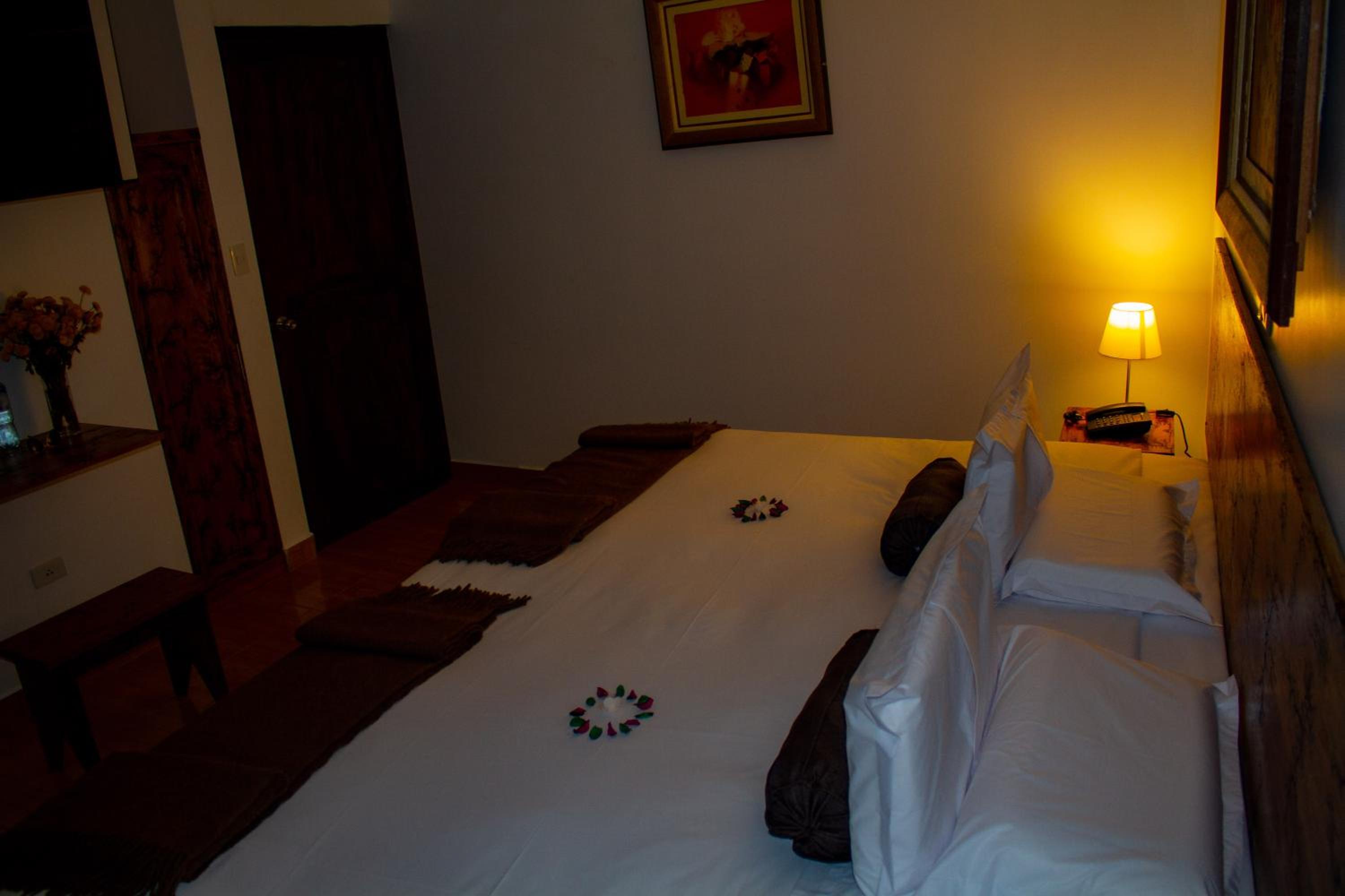 Superior King Room - Photo 22