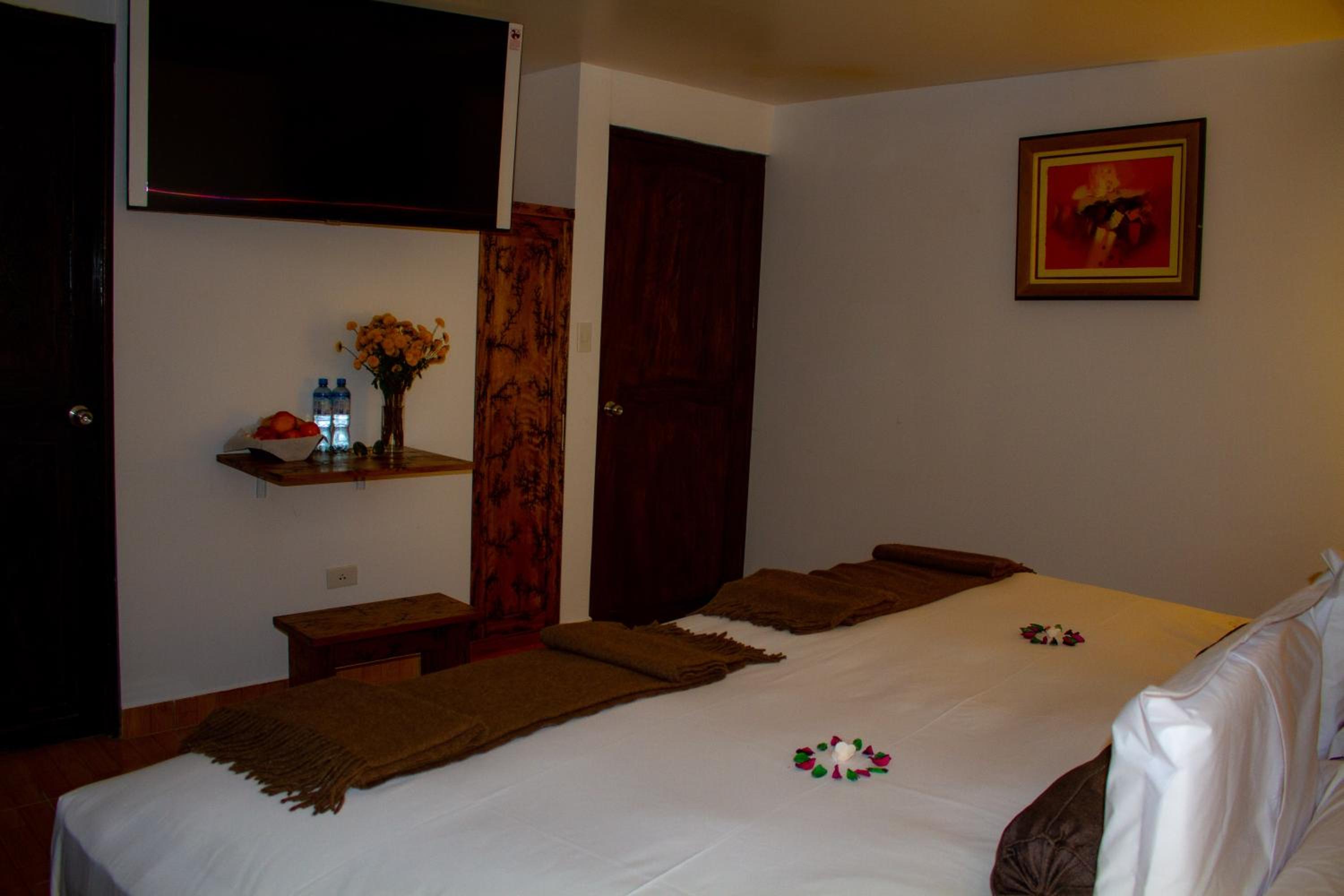 Superior King Room - Photo 25