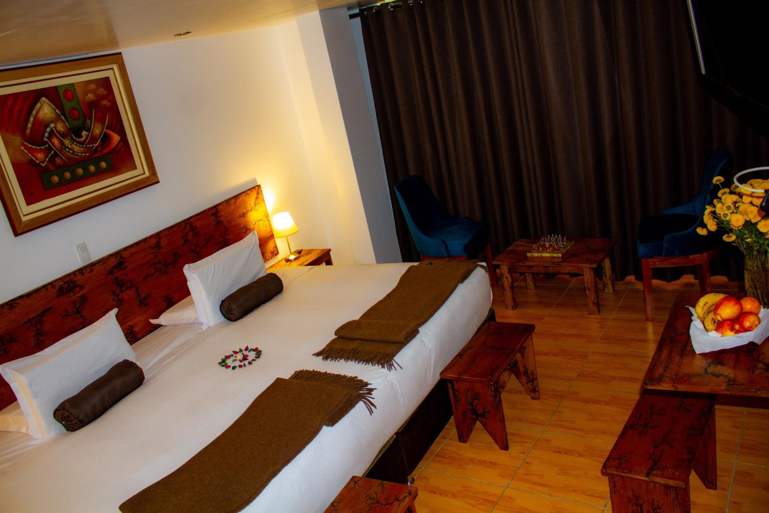 Superior King Room - Photo 23