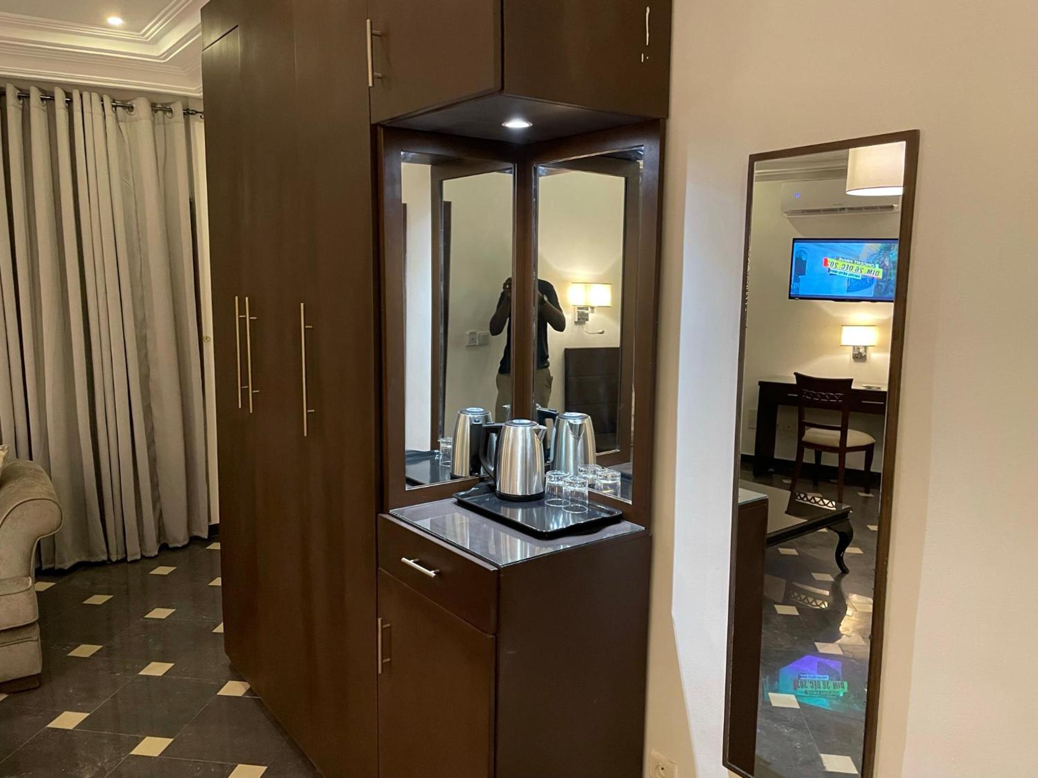 Deluxe Triple Room photo 3