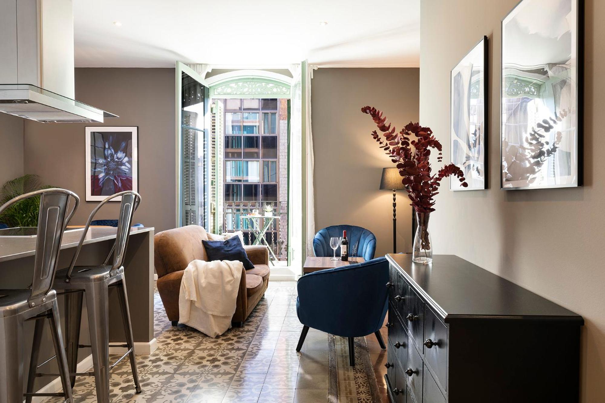 Apartamento de dos dormitorios con balcón (vistas a la ciudad)