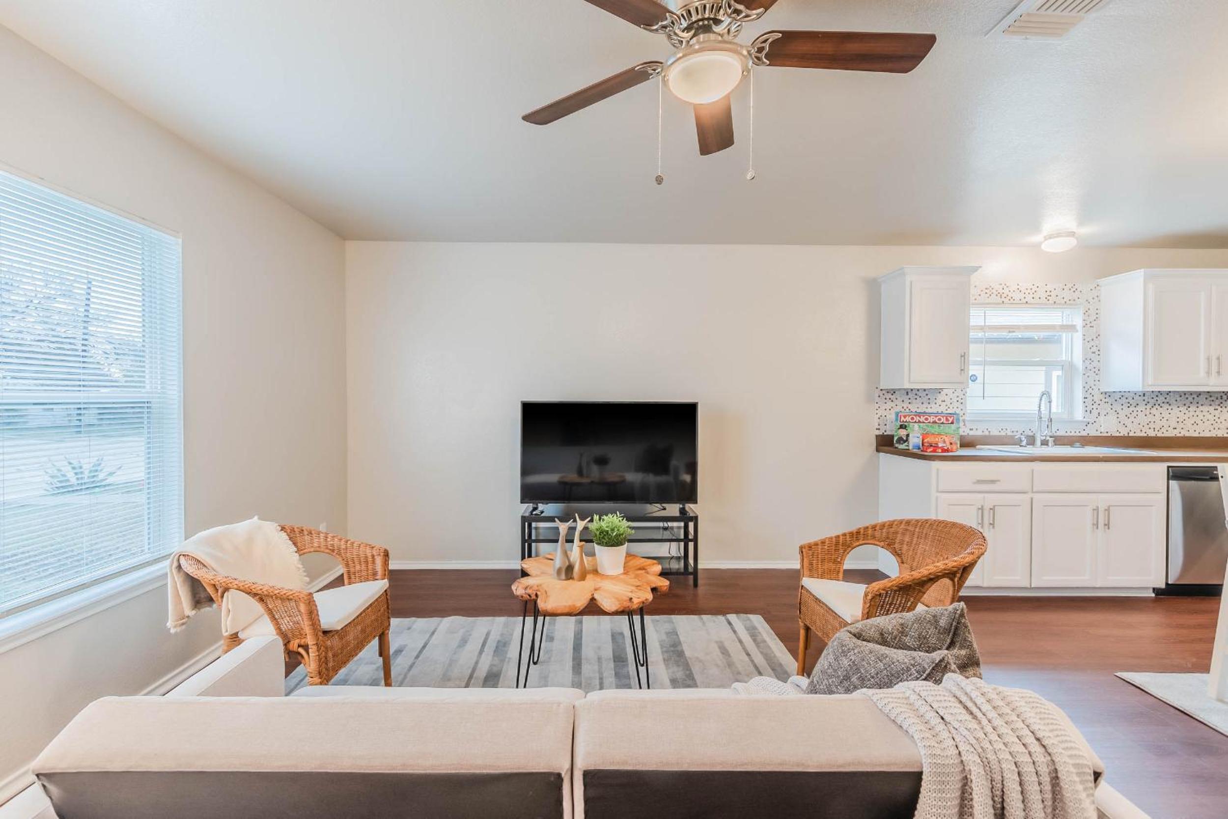 Three-Bedroom House photo 2