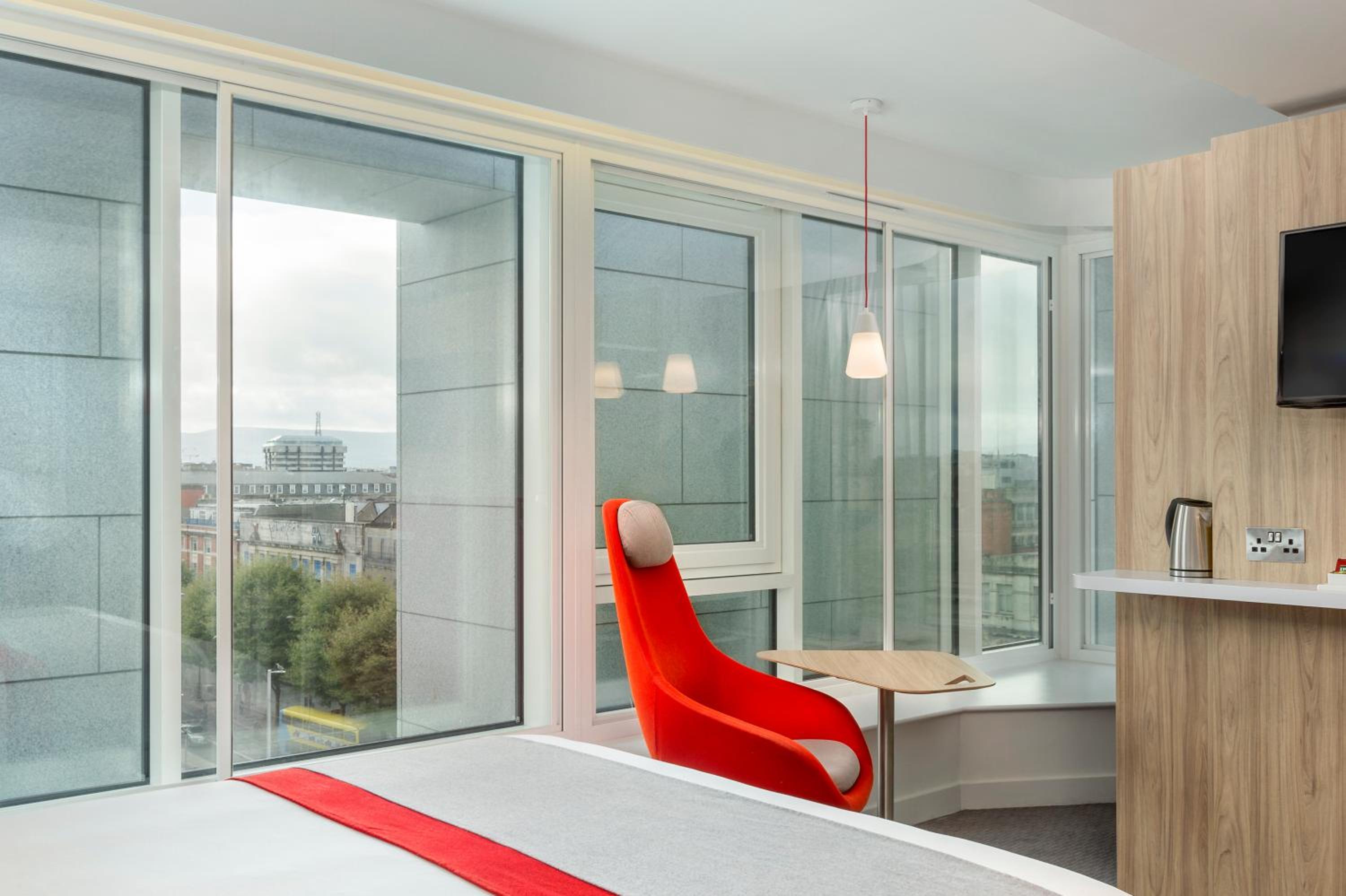 Standard Double Room with Free Hot Breakfast - Photo 19
