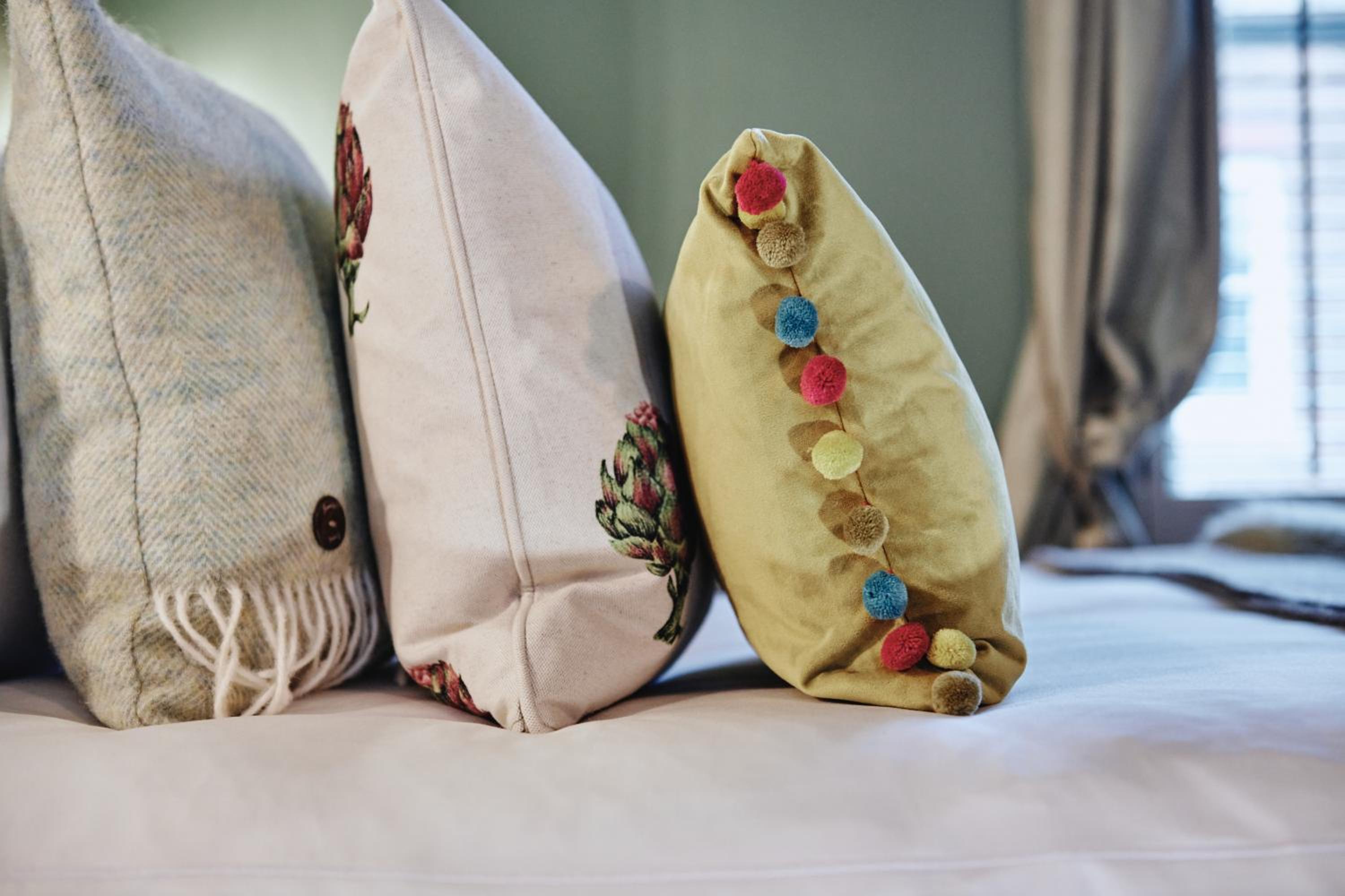 Deluxe King Room - Photo 1