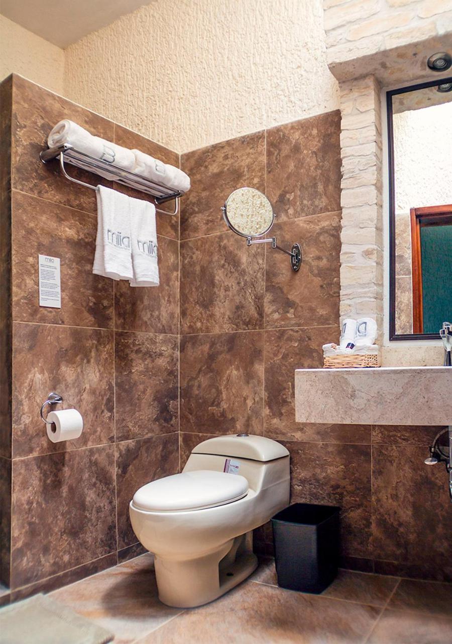 Deluxe King Room photo 2