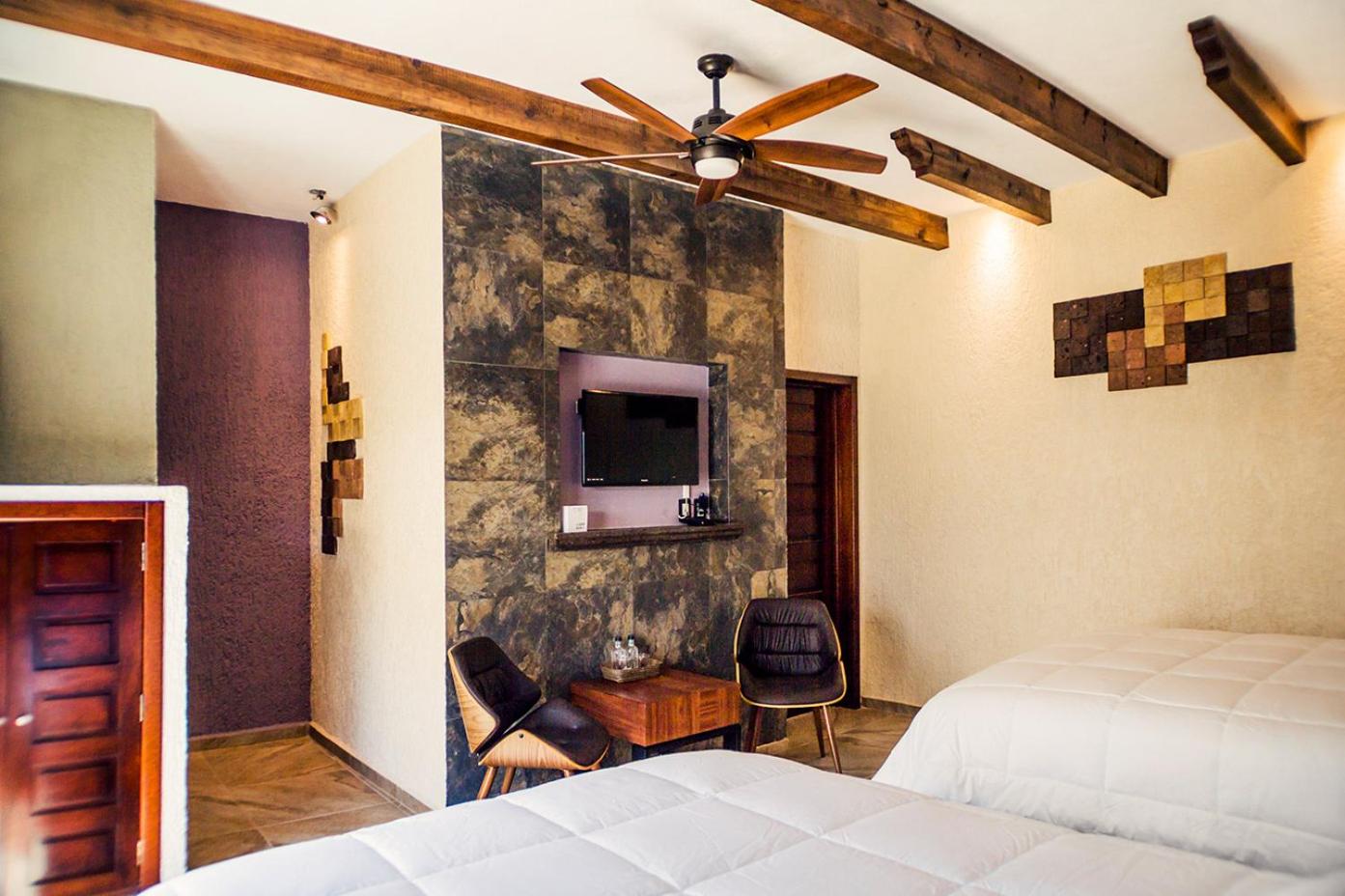 Deluxe Queen Room with Two Queen Beds