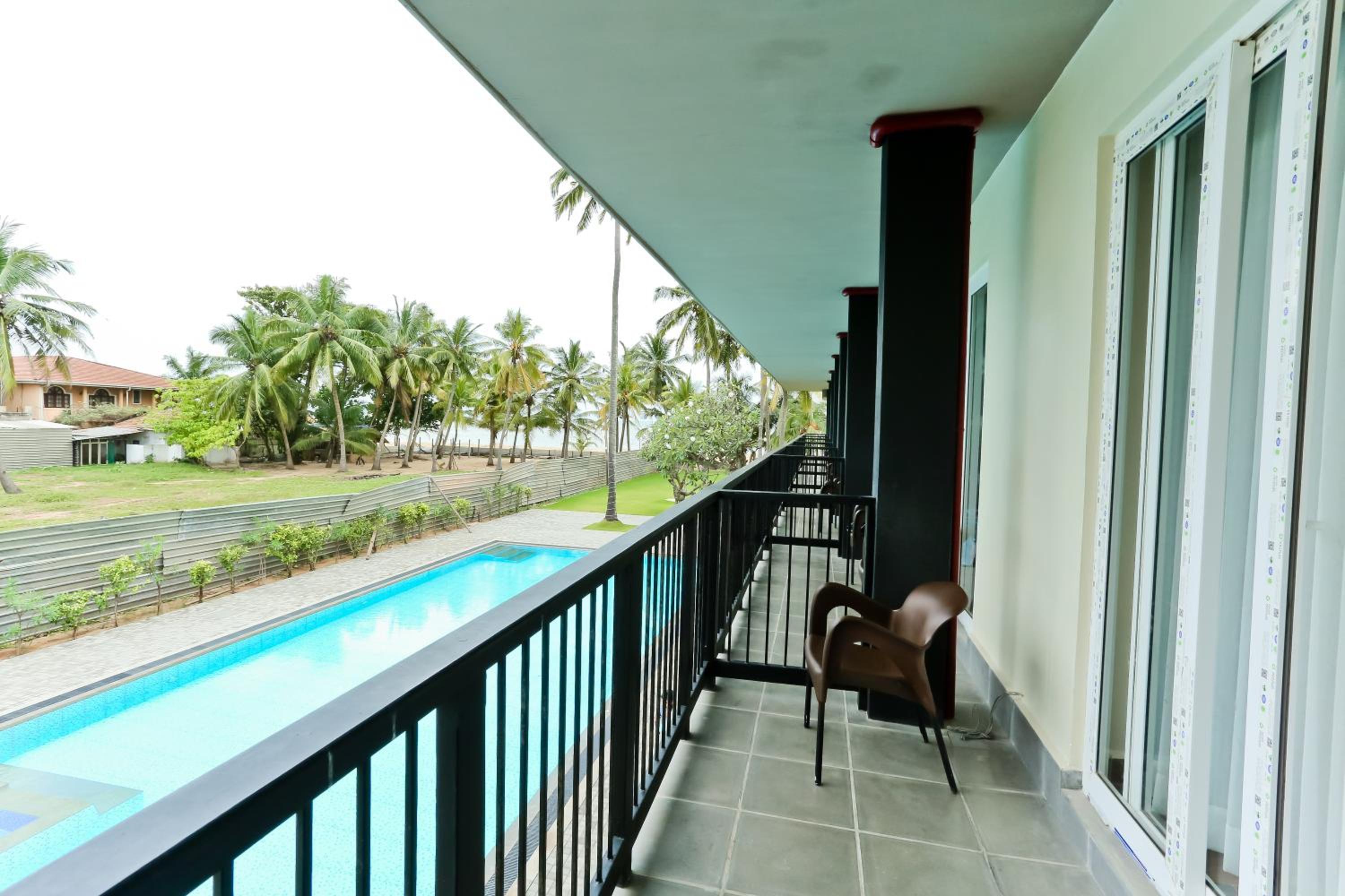 Deluxe Double Room with Balcony / Patio - Photo 5