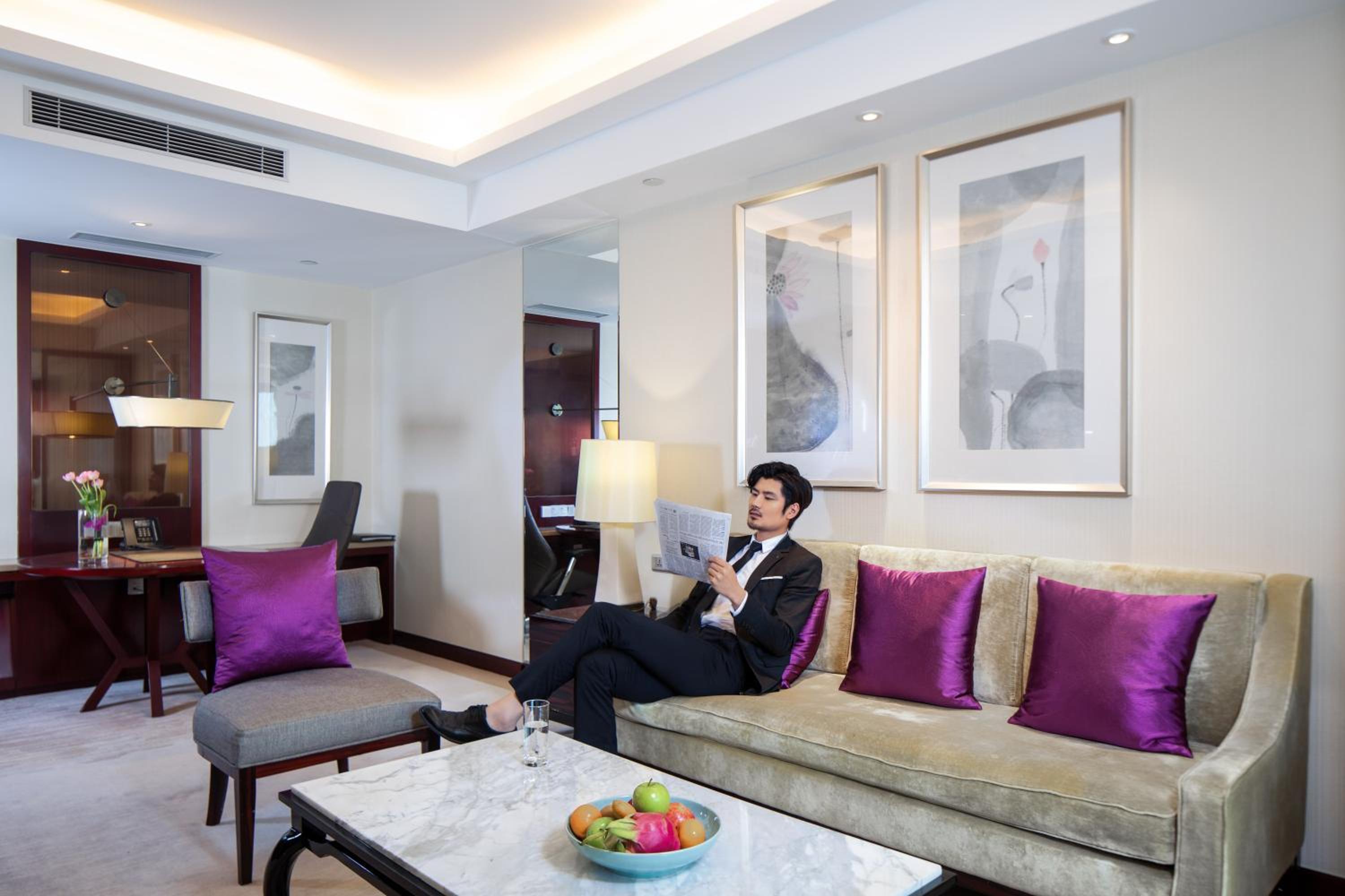 Premium Room(Reserve at least one week in advance to enjoy two complimentary daily laundry services and a discount voucher for Madr 99 restaurant)