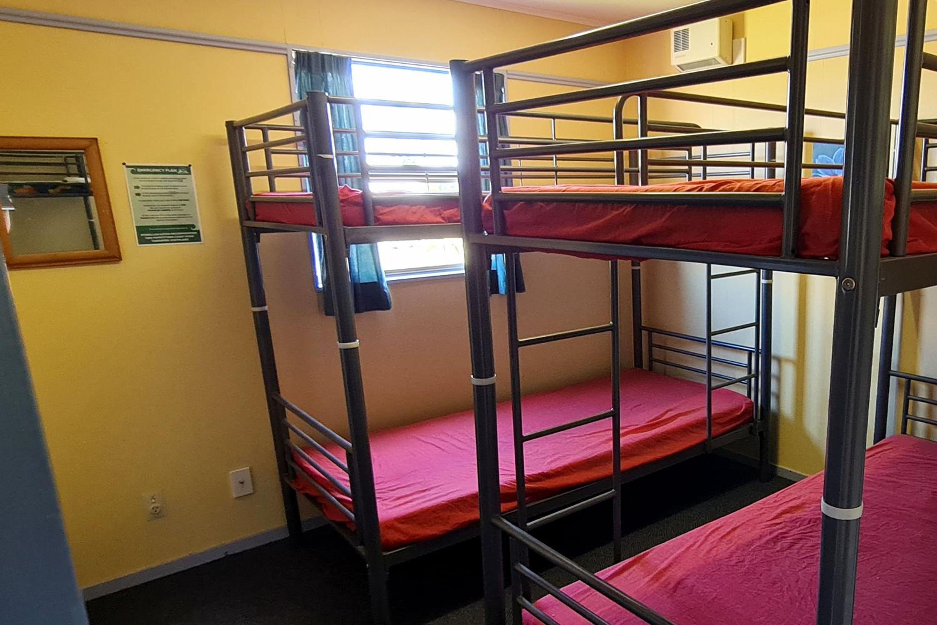 Single Bed in 4-Bed Dormitory Room photo 1