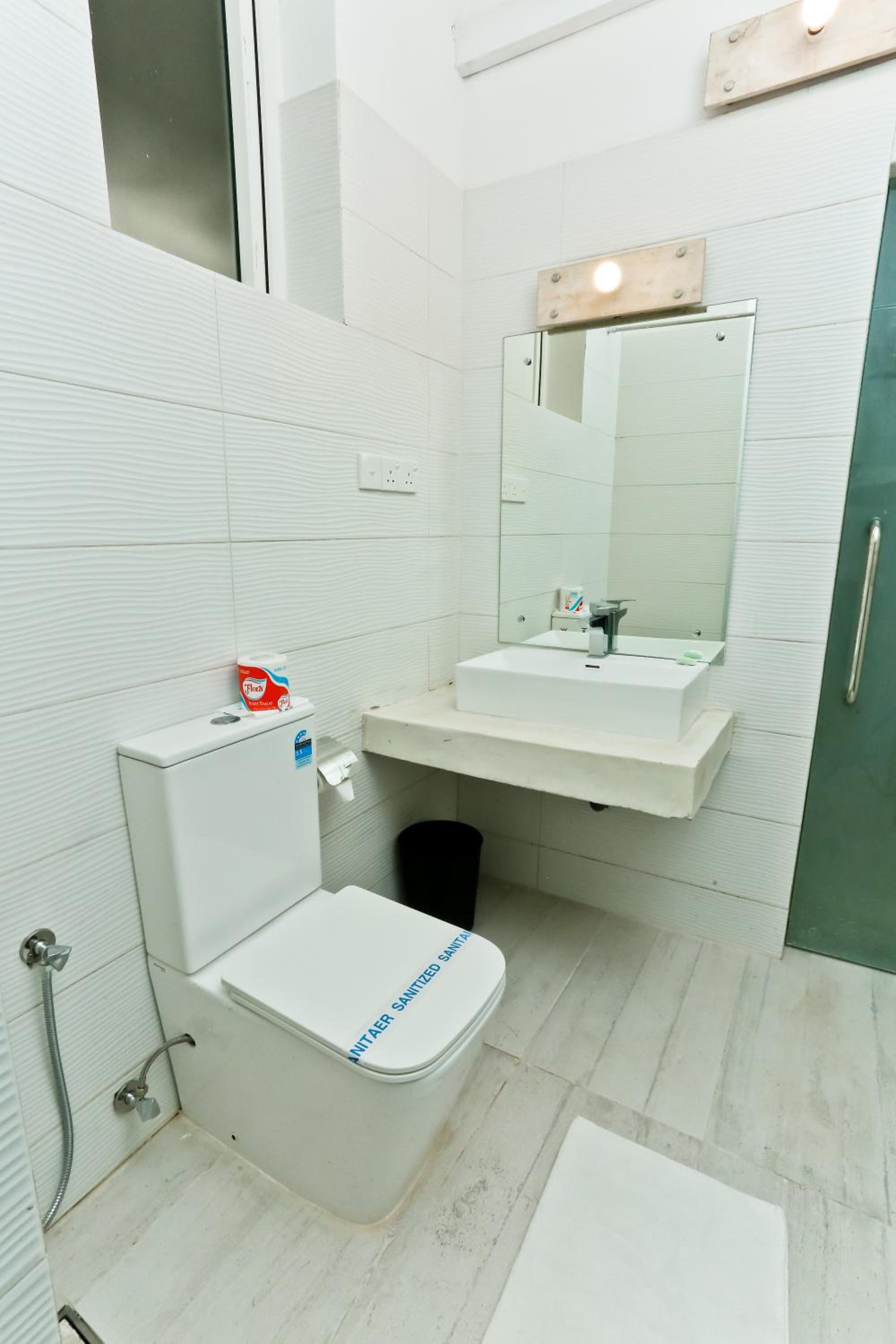 Deluxe Double Room with Balcony / Patio - Photo 14