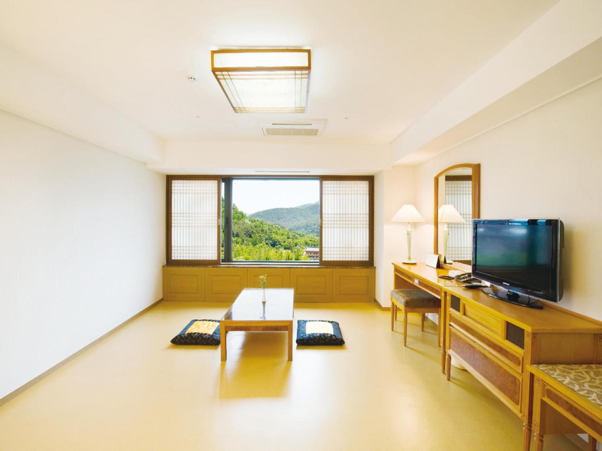 Hwangnyoung View Room with Ondol Floor