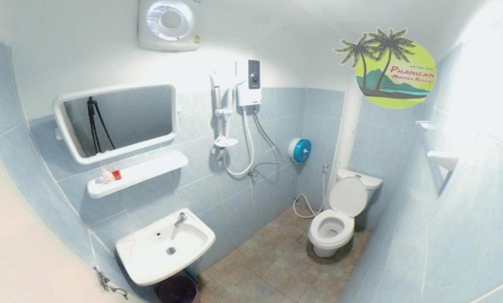 Standard Queen Room photo 2