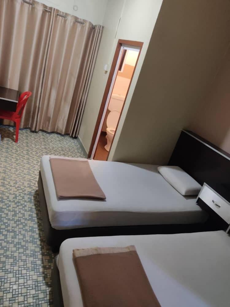 Standard Twin Room photo 2