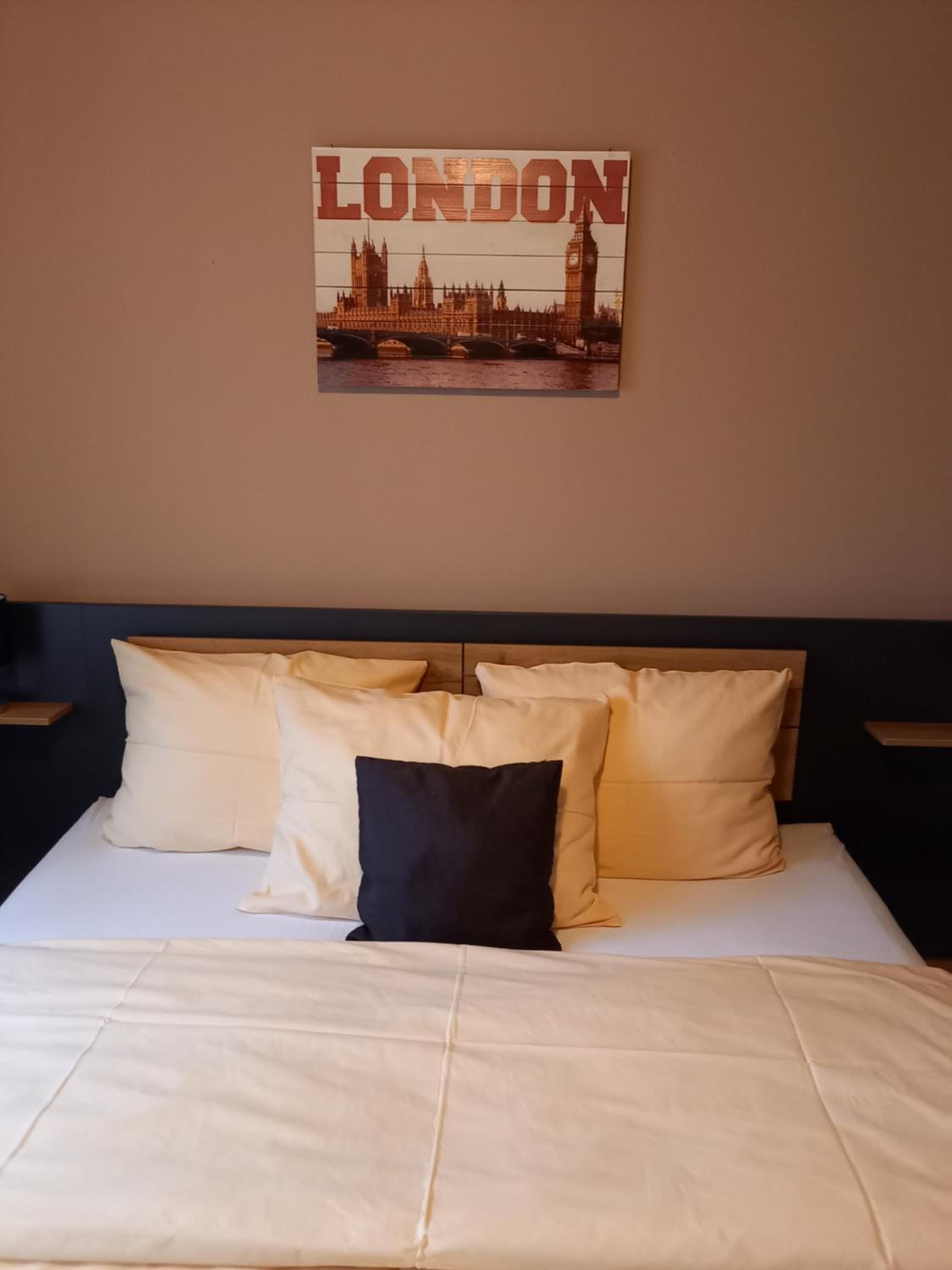 Double Room - Photo 4