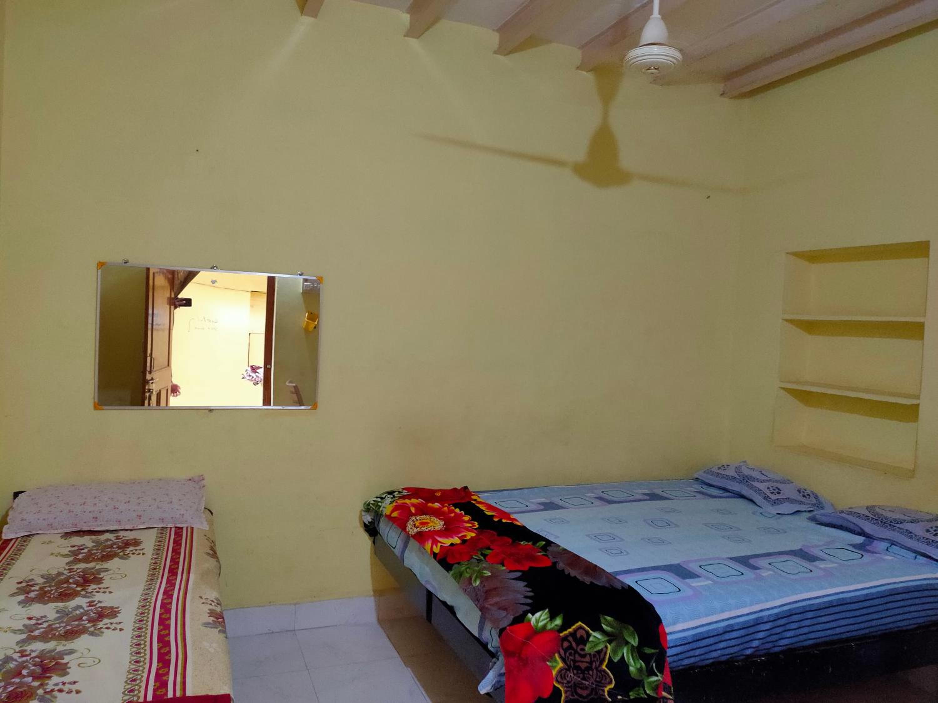 Standard Double Room With Fan photo 3